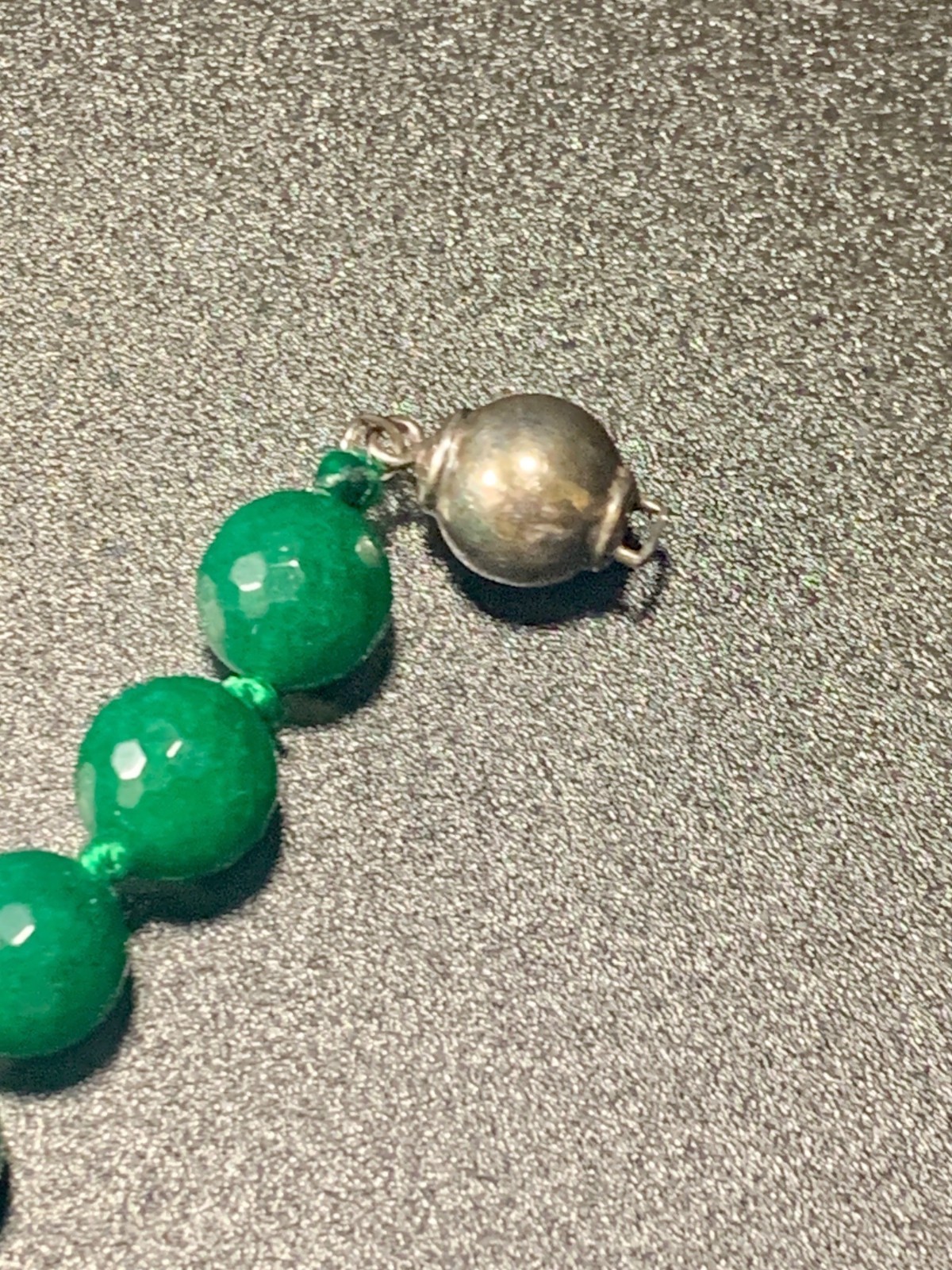 Green Agate Beaded Necklace With Faceted Round Beads & Vintage-Style Clasp