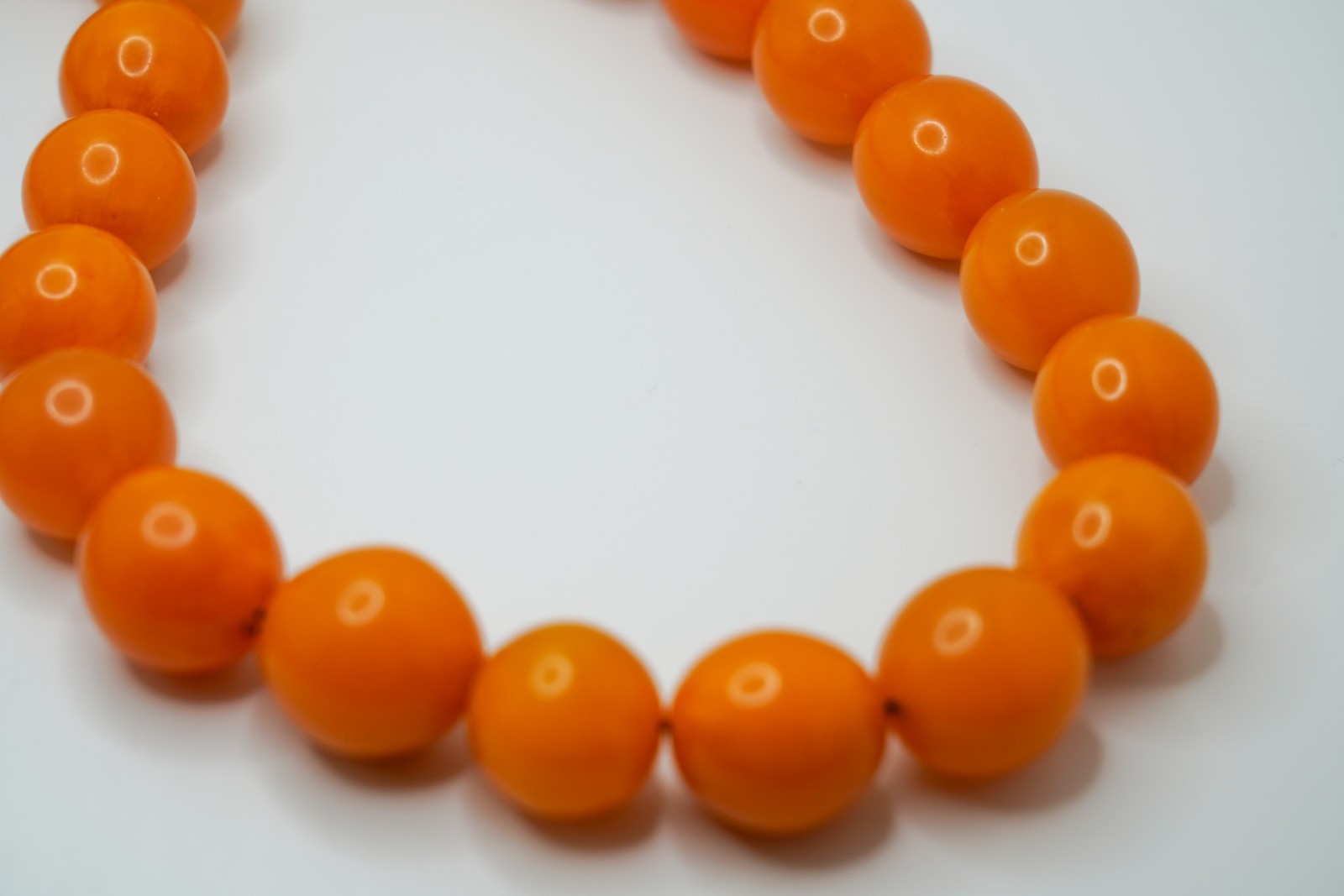 Vintage Long Egg Yolk Butterscotch Amber 45 Bead Necklace 39″ x 20mm 253g