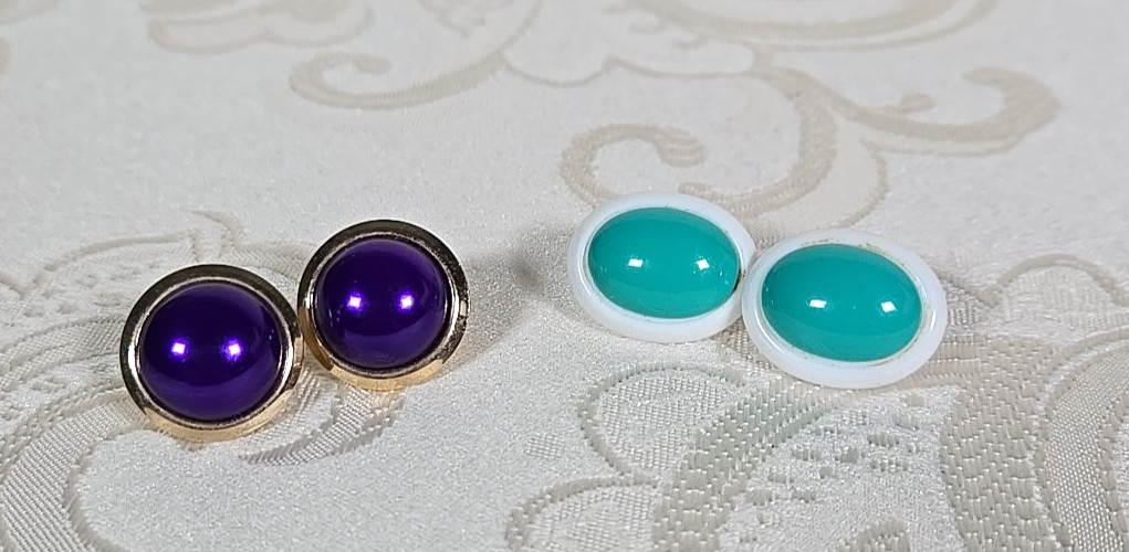 2 Pair Pierced Earrings purple gold & green white domed button plastic