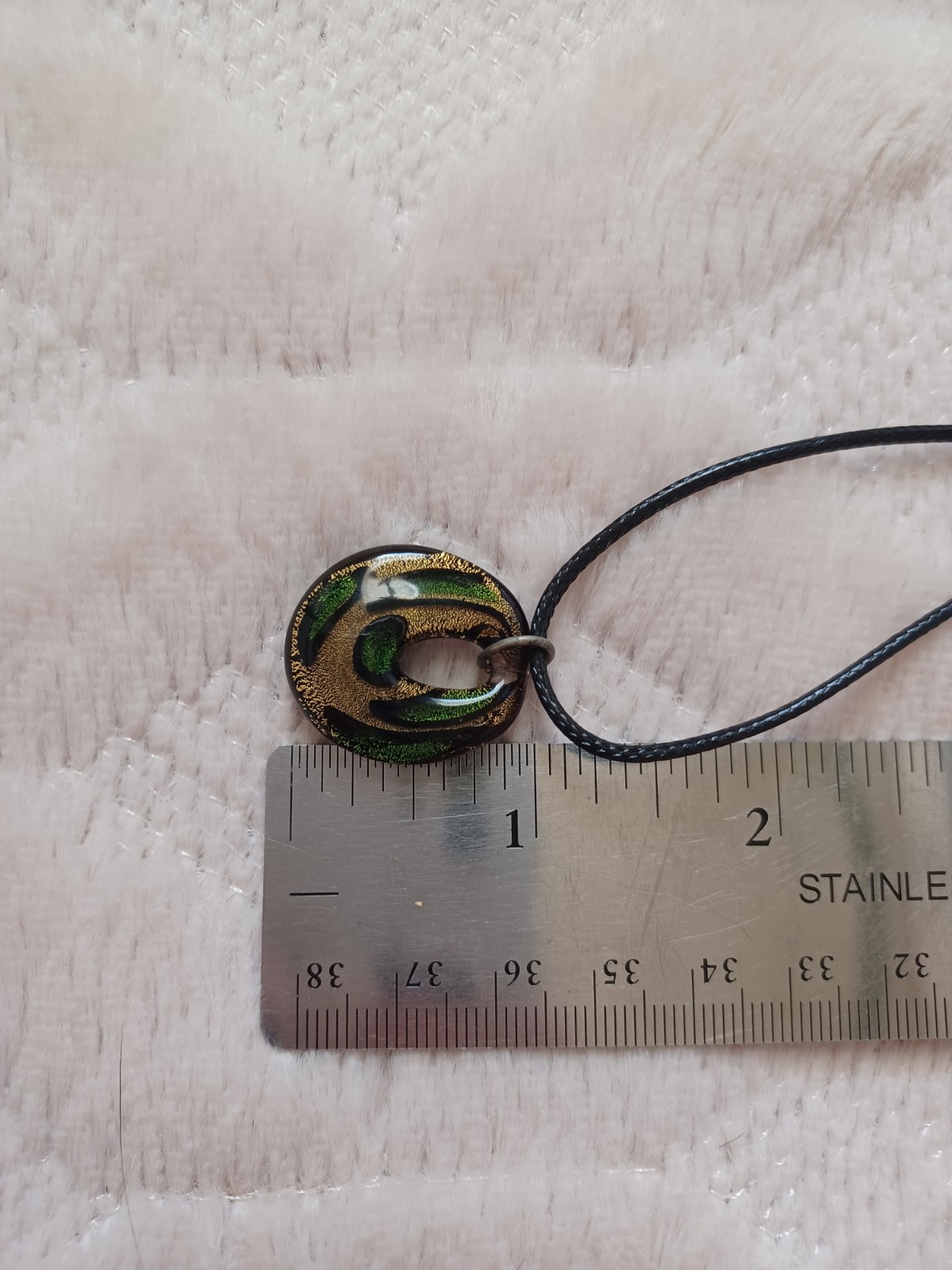Vintage 90s 2000s Y2K Gold Green & Black Art Glass Oval Pendant Cord Necklace