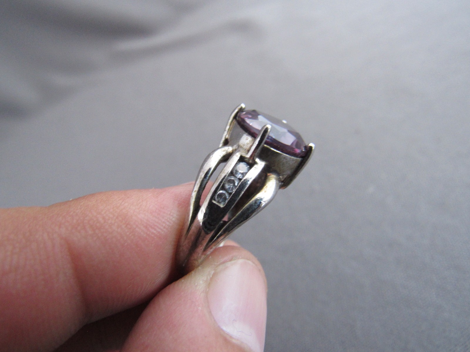 VINTAGE ROSS SIMONS STERLING PURPLE CUSHION CUT SAPPHIRE SOLITAIRE RING
