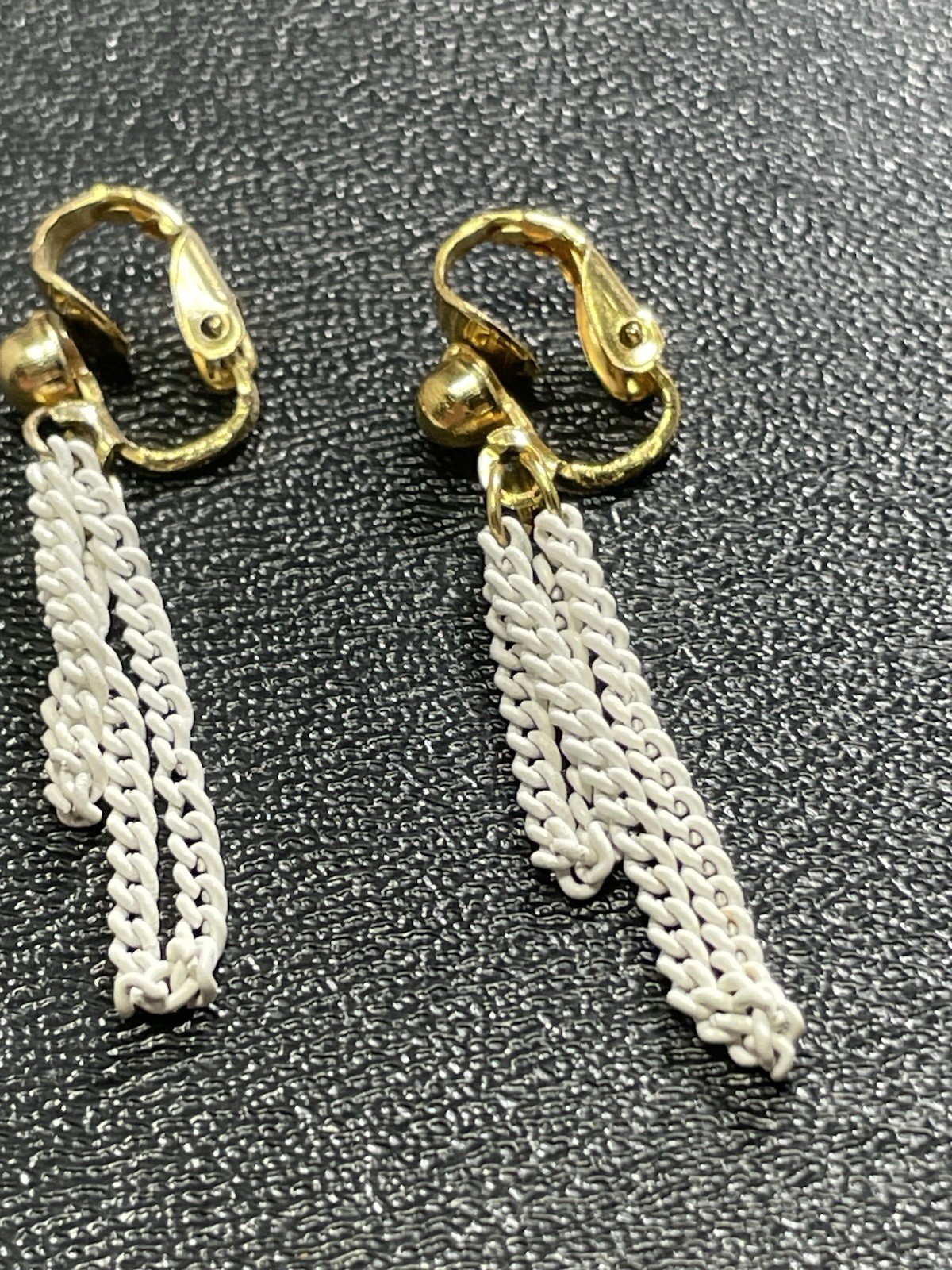 Vintage 1.5” White Enameled Chain Dangle Clip Earrings