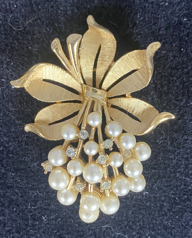 Vintage Signed Crown Trifari Jewelry, Bracelet, 3 Broochs, 4 Pair Clip Earrings