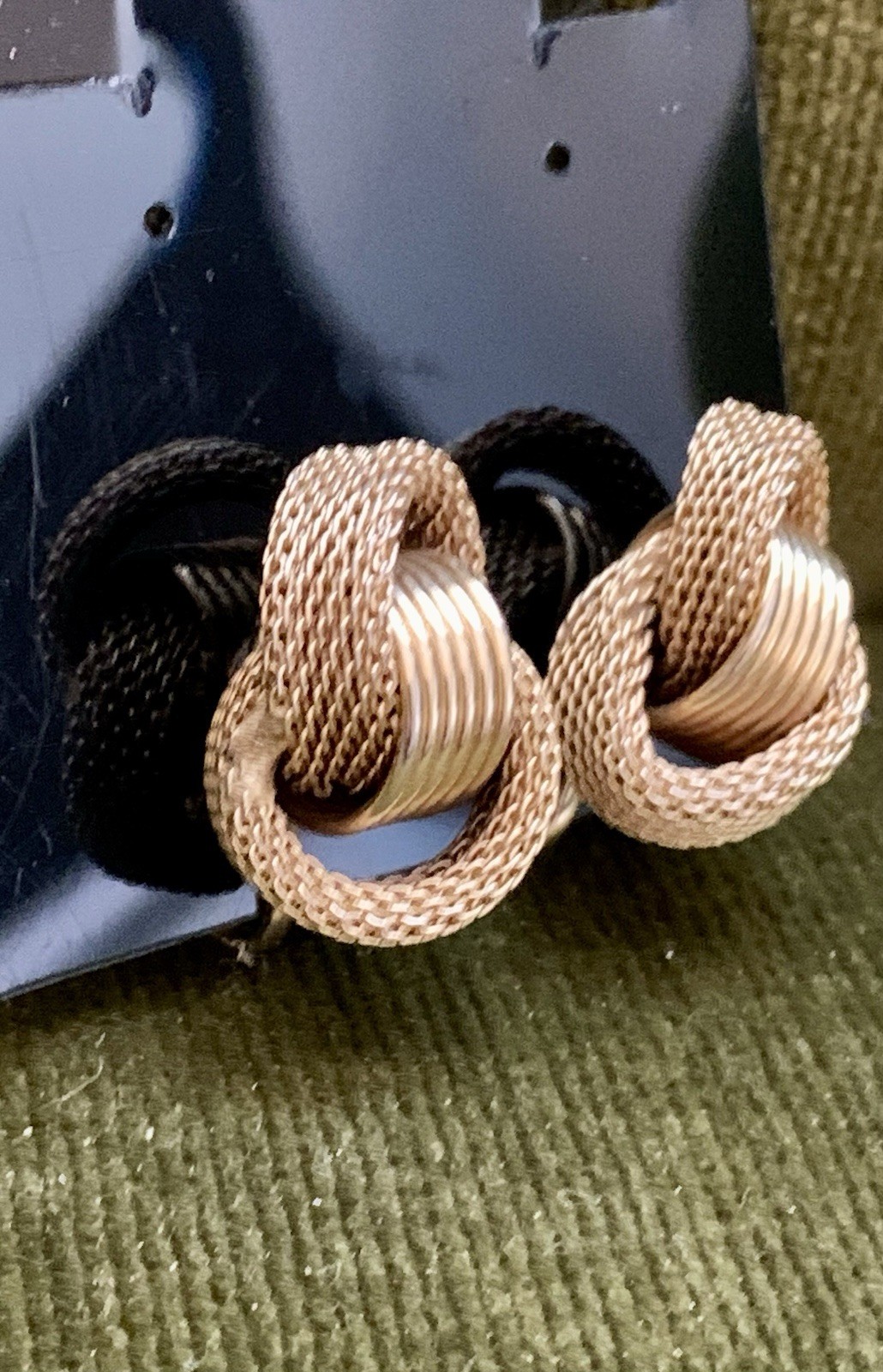 Vintage Gold-Tone Mesh Love Knot Screw Back Clip On Earrings