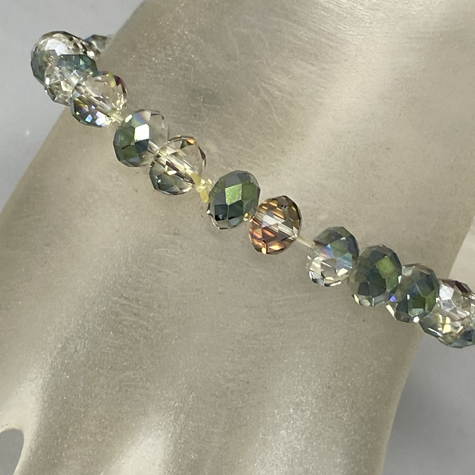 Iridescent Glass Bead Bracelet Surface Coated Aurora Borealis Stretch Faceted 7″