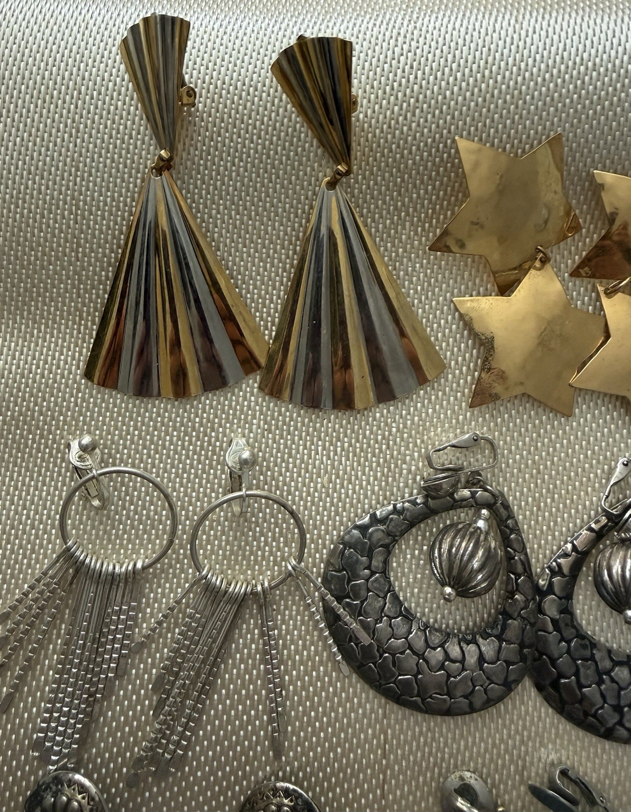 Vintage To Now Lot Of 26 PRs Clip On Earrings Lightweight Dangle Multiple Colors
