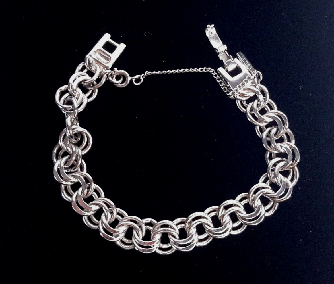 Vintage 7.5″ Double Link Charm Bracelet Silver Tone Safety Chain Security Clasp