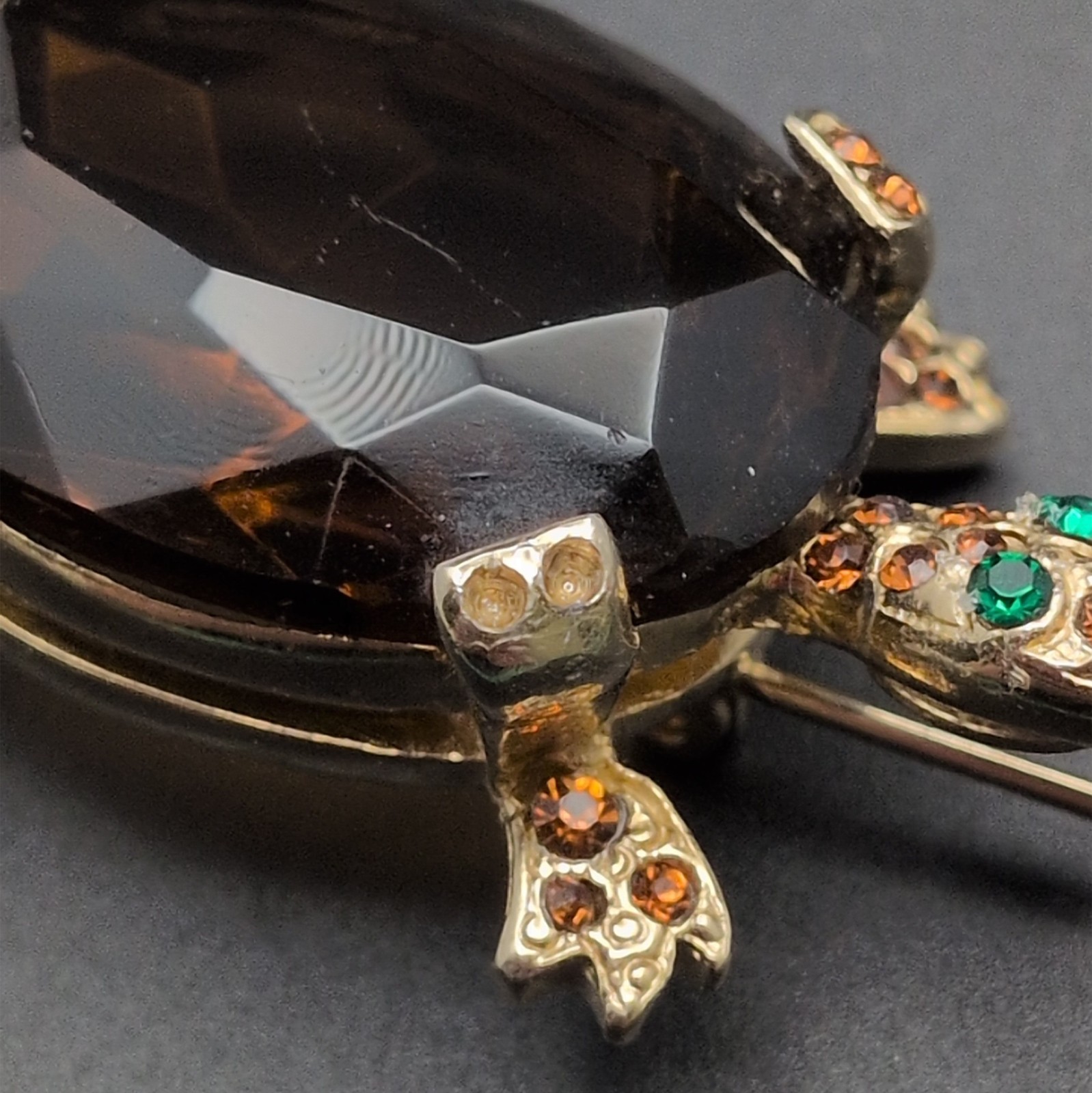 Brooch Pin Vintage DeNicola Turtle Tortoise Animal Reptile Brown Gold Tone READ