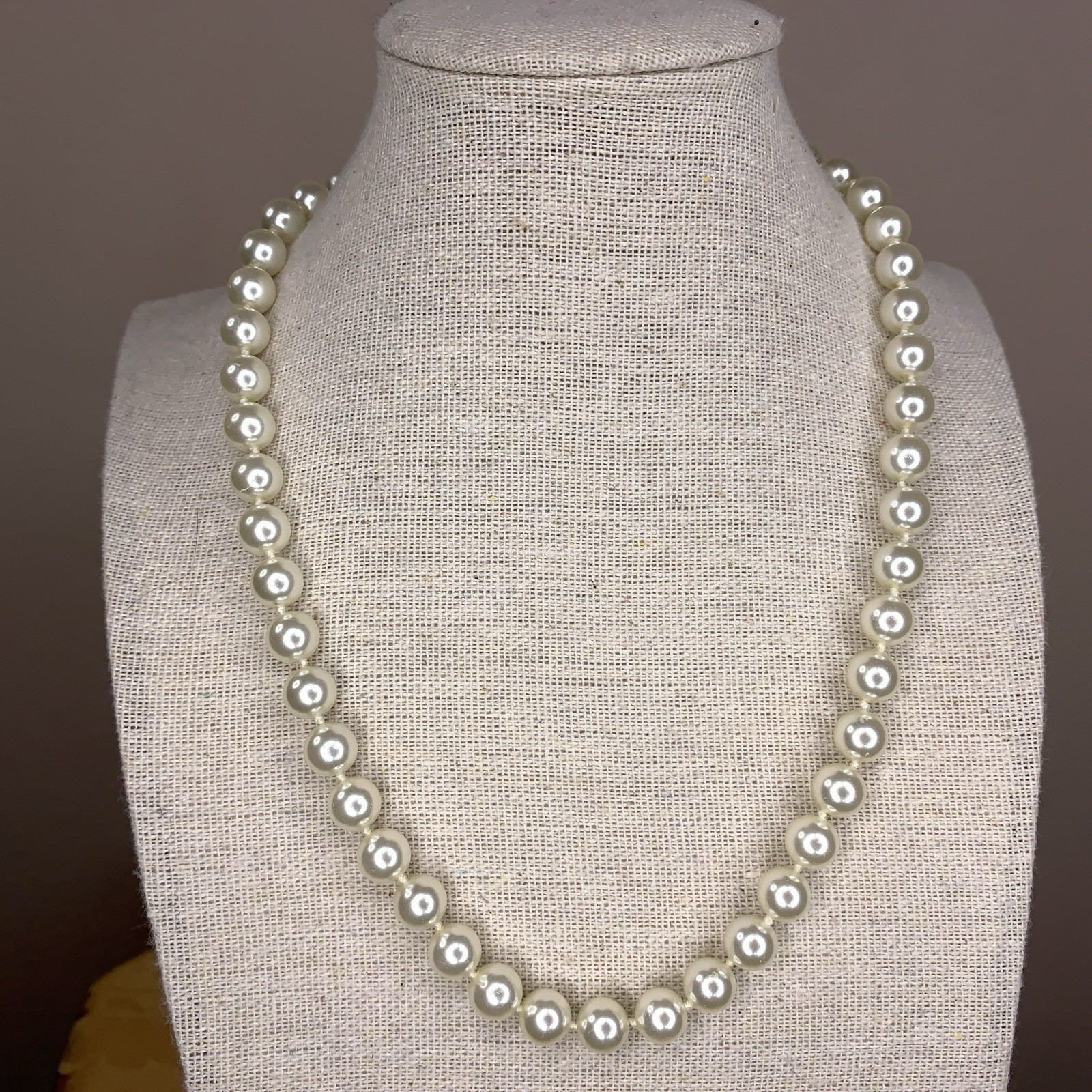 Vintage Ivory Gold Ornate Clasp Faux Pearl Necklace Wedding Formal Event Gift