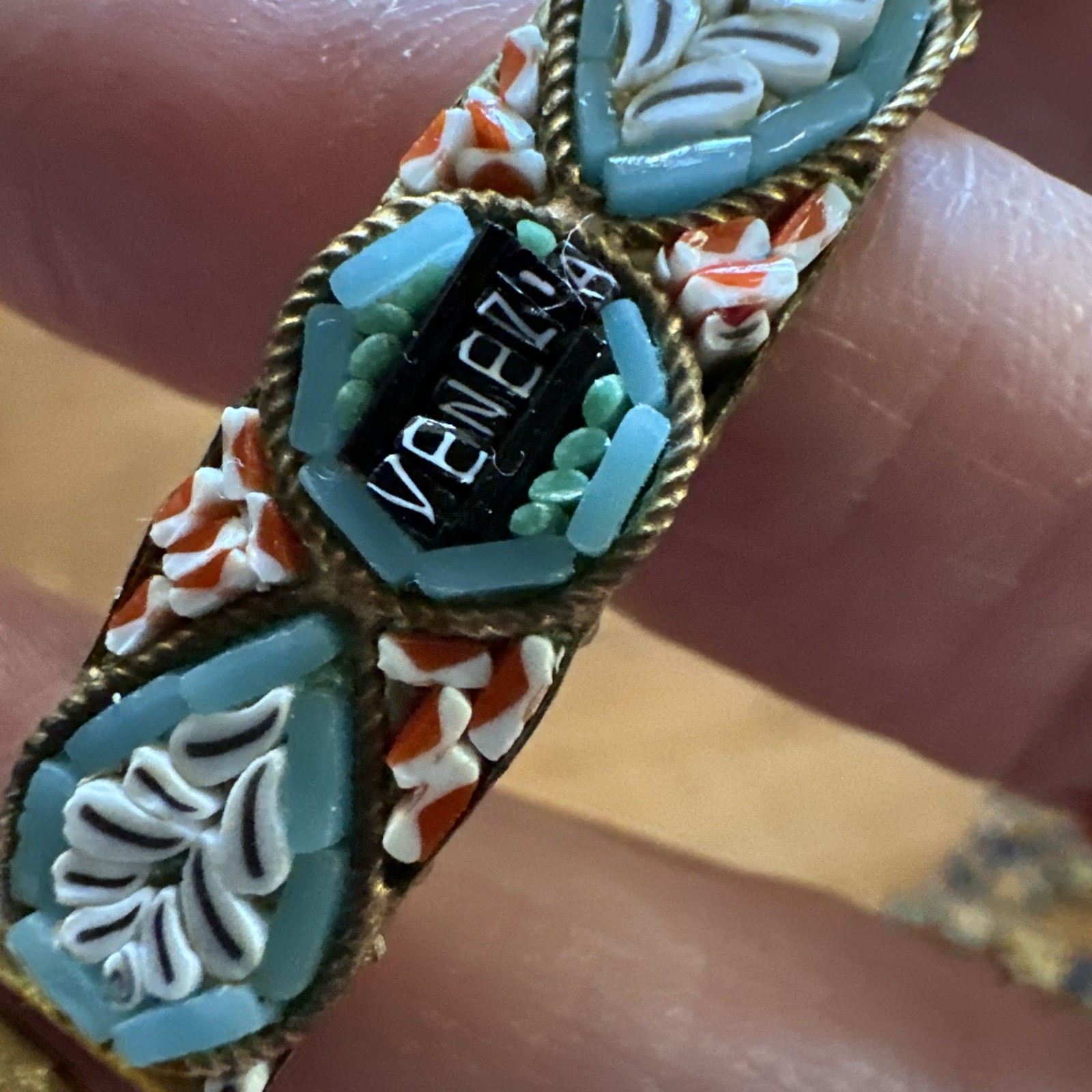 Vintage MCM Souvenir Venice Micro Mosaic Brass Bracelet Red Roses Flowers 7.5