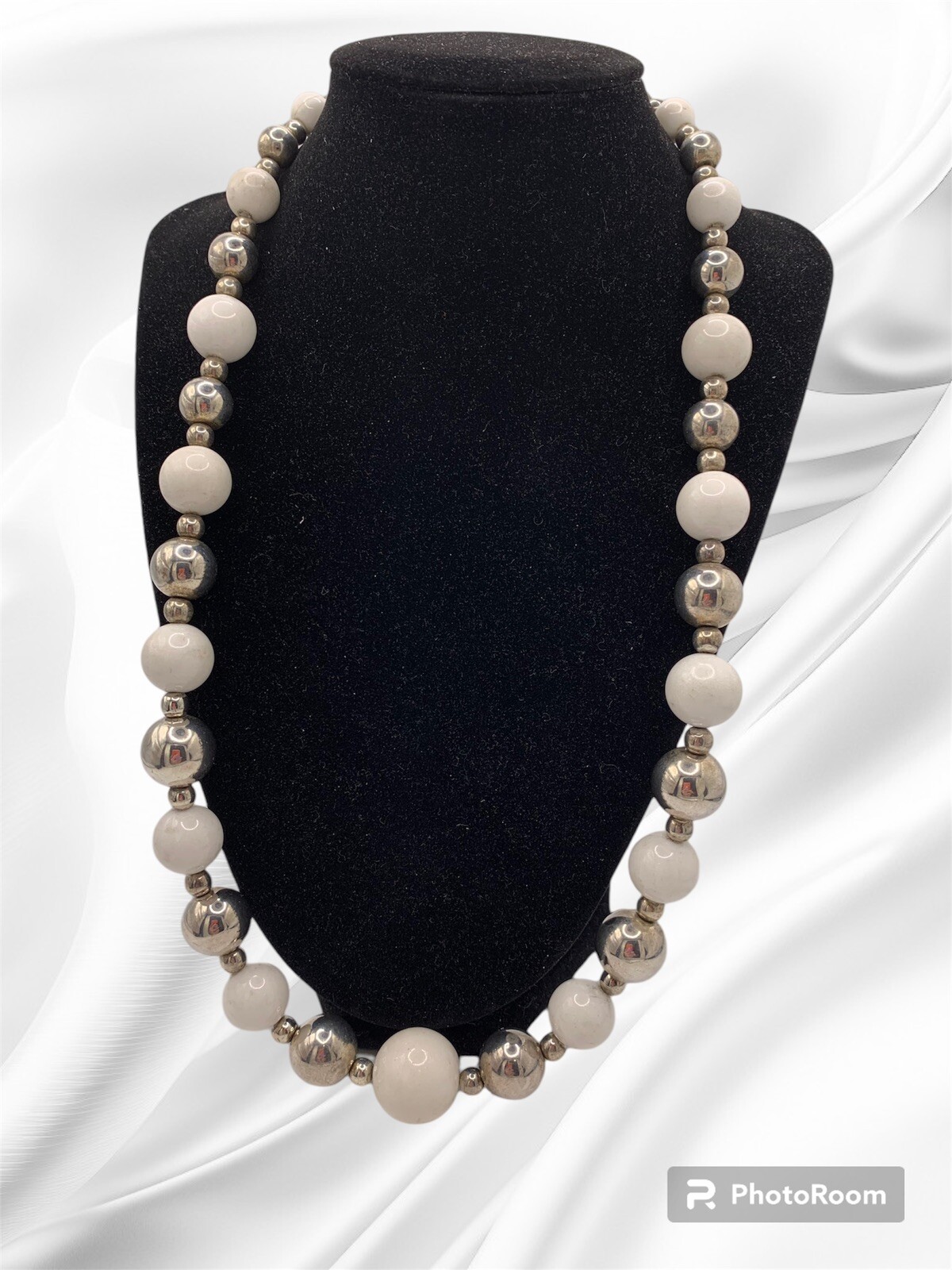 Vintage Necklace White Glass & Silver Tone Balls Graduating Size Beads Statement