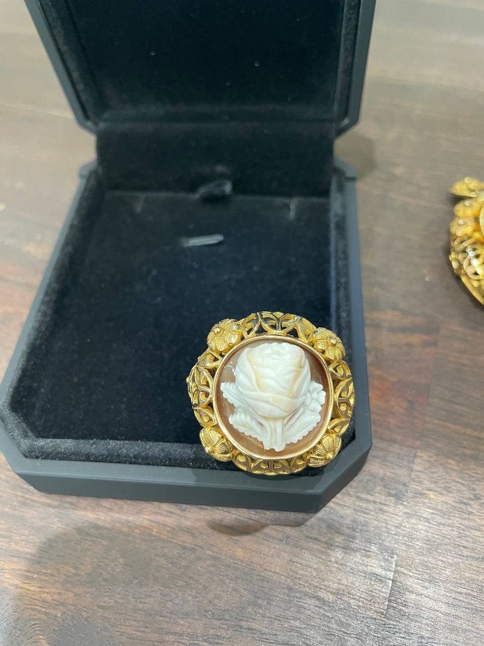 Vintage Cameo Set 14K Yellow Gold Brooch/Pendant & Carved Rose Ring 6.5 size