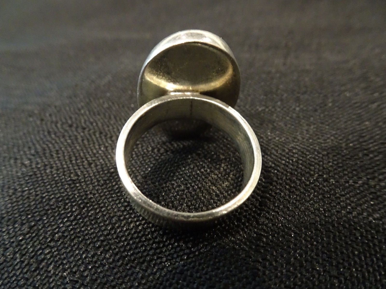 #821-VINTAGE STERLING SILVER MEXICO RING-925-SIZE-8- VERY DIFFERENT