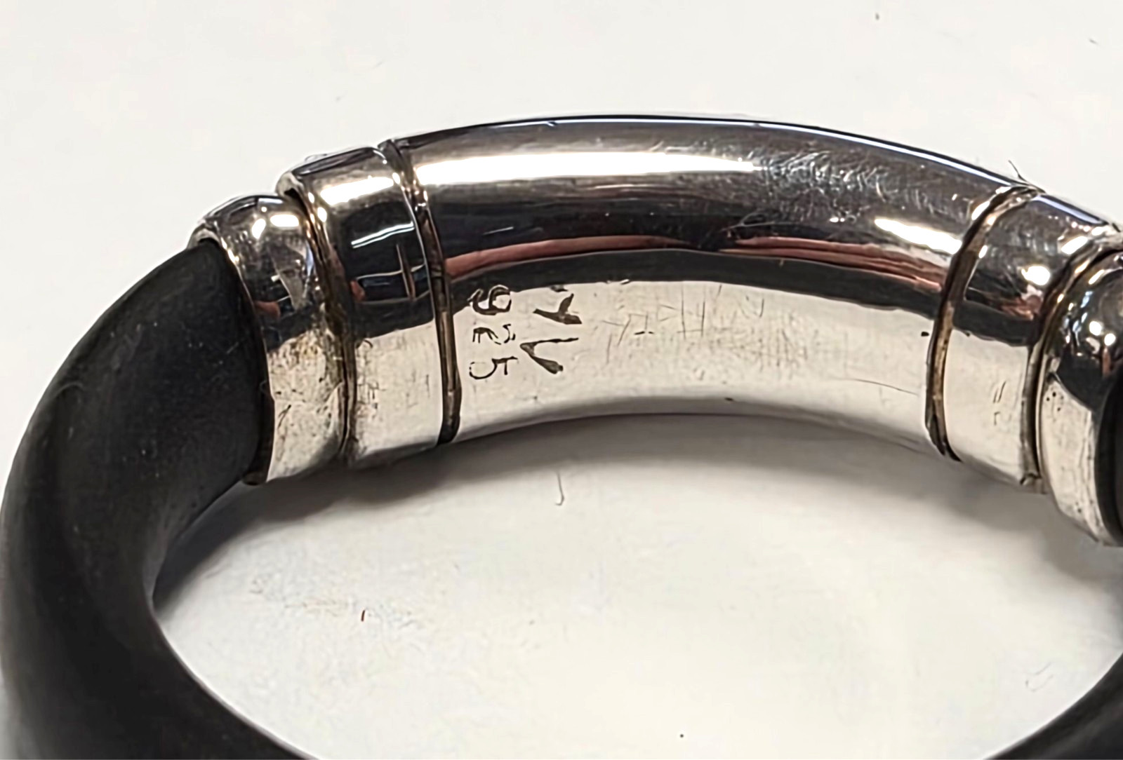 Signed YANVAN 925 Sterling Silver & White Topaz Band Design Rubber Ring Size 7