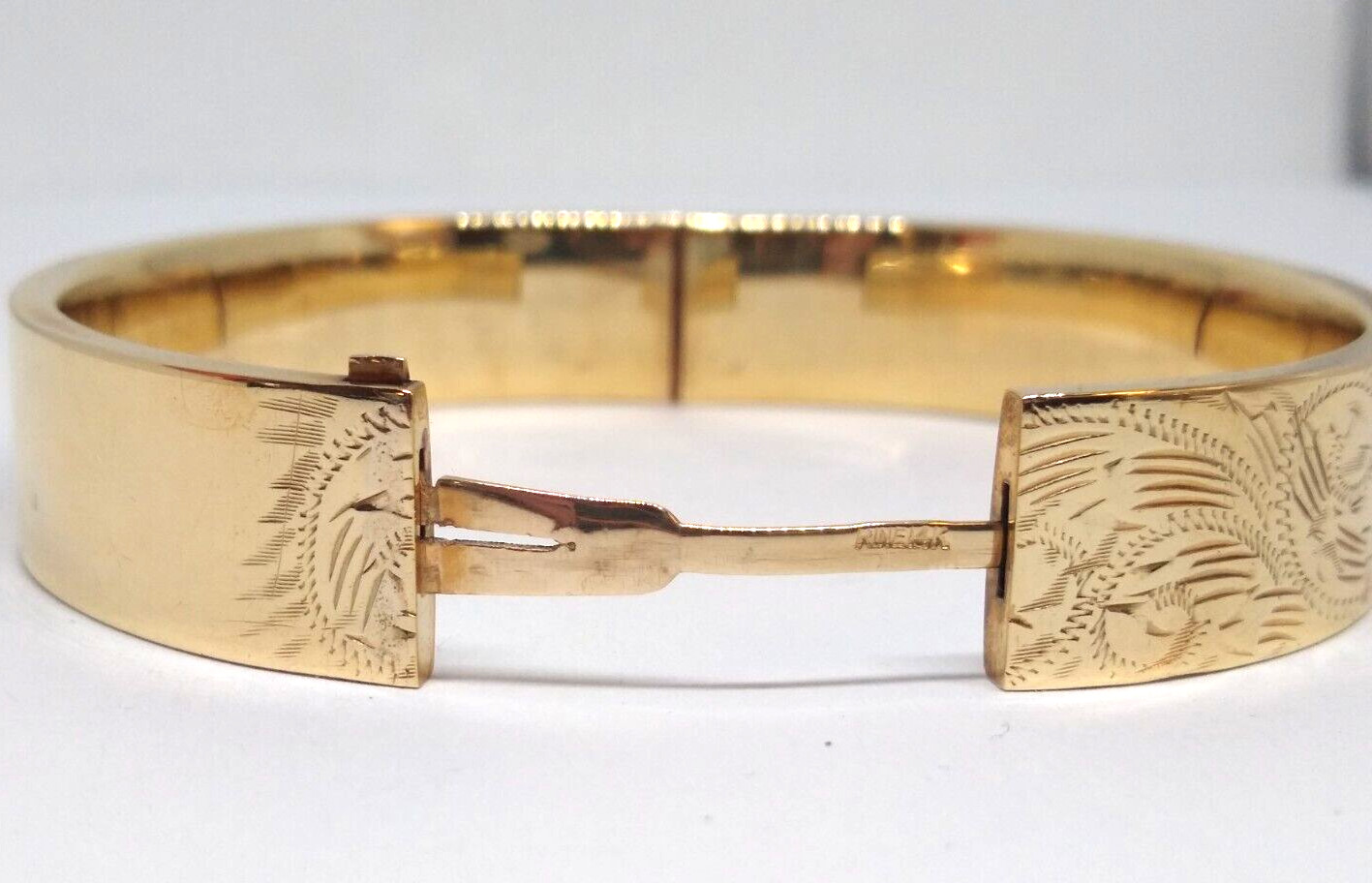 Vintage, Daniel S. Rine, 14K, Yellow Gold, Wide, Hand Engraved, Bangle Bracelet.