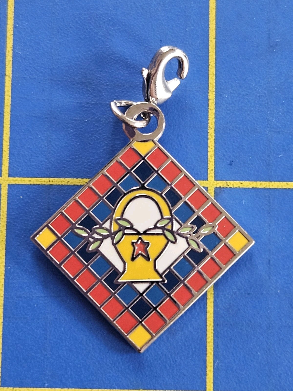 MISSOURI STAR QUILT CO Souvenir Collectible Bracelet CHARM FOB ENAMEL METAL