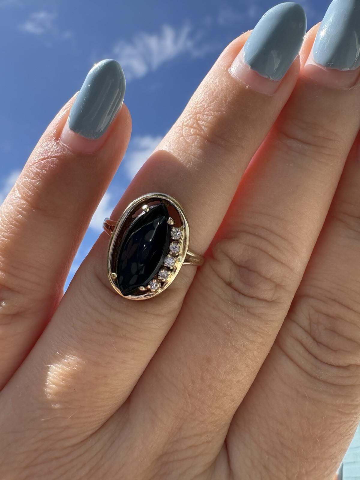 Vintage 10K Yellow Gold Black Onyx Natural Diamond Ring, Size 6