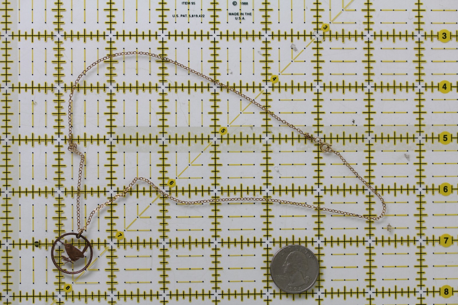 VINTAGE GOLD FILLED CHAIN LINK NECKLACE 17.75″ KIWI CUT OUT COIN PENDANT LAYER
