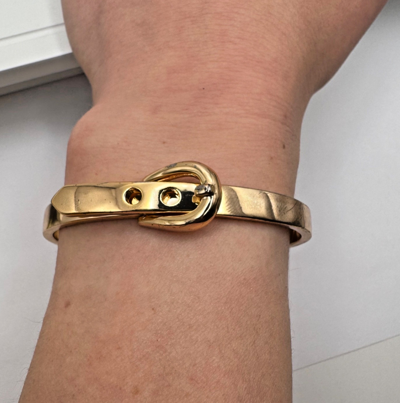 Sleek Gold Tone Belt Buckle Hinged Bracelet Adjustable Statement Bangle 6.5-7”