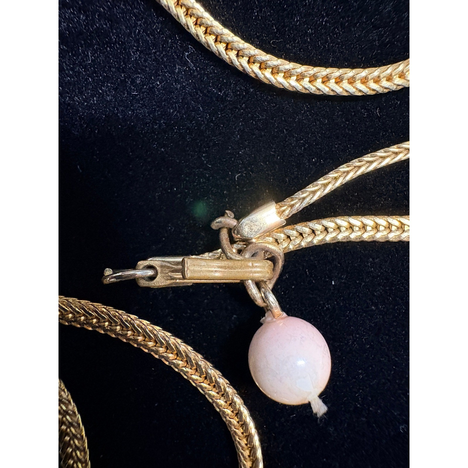 Vintage Gold Tone Wheat Chain Blue Oval Stone Pendant Necklace 22 Inch 15g