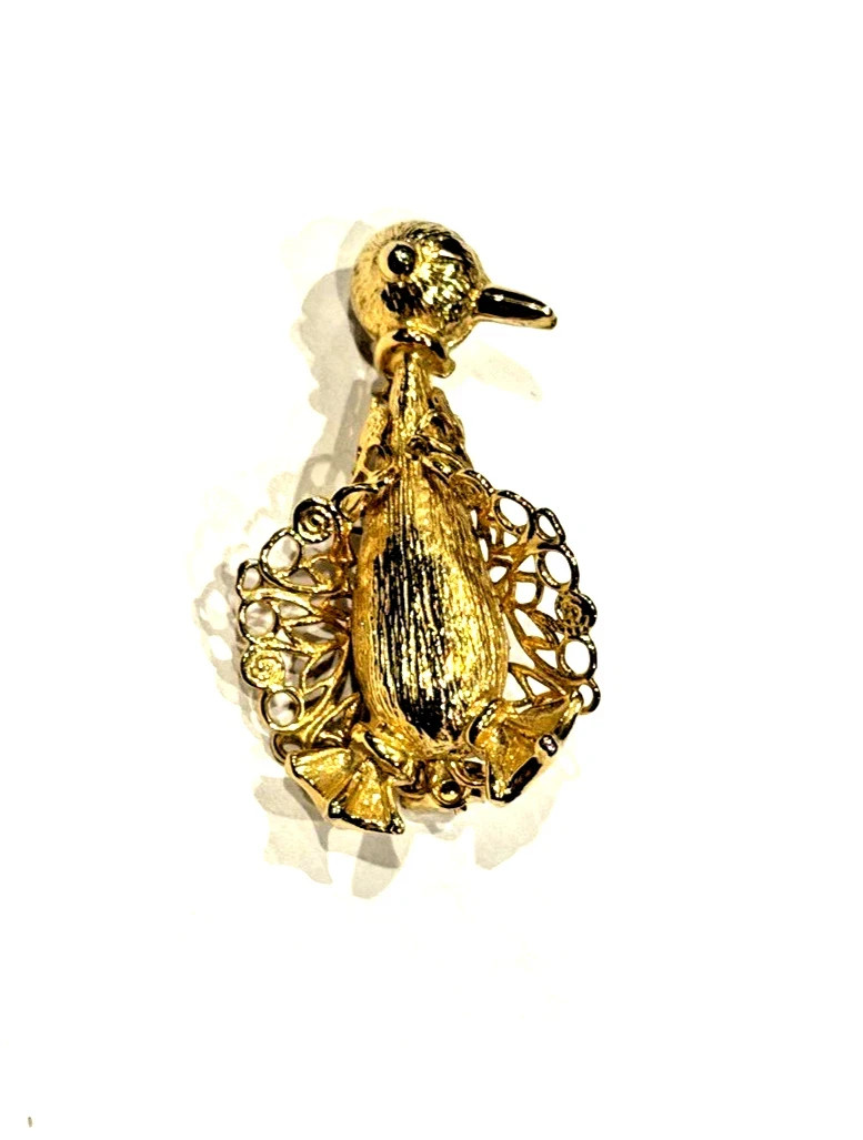 JJ AVON BUTTERFLY FISH DUCK BIRD TEDDY BEAR BEE BAMBOO BROOCH BRACELET LOT 11 EU