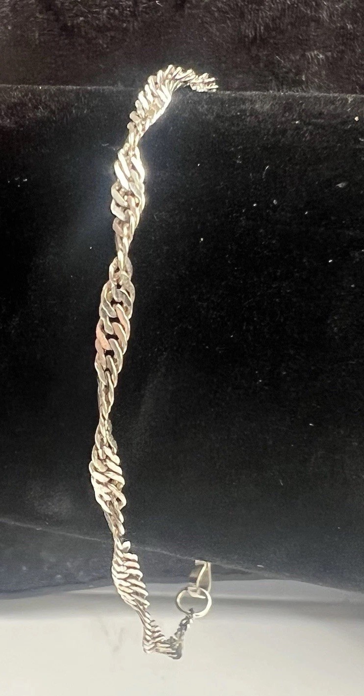 Vintage Silver-time Twist Bracelet 7″ Made By Avon Silver-tone