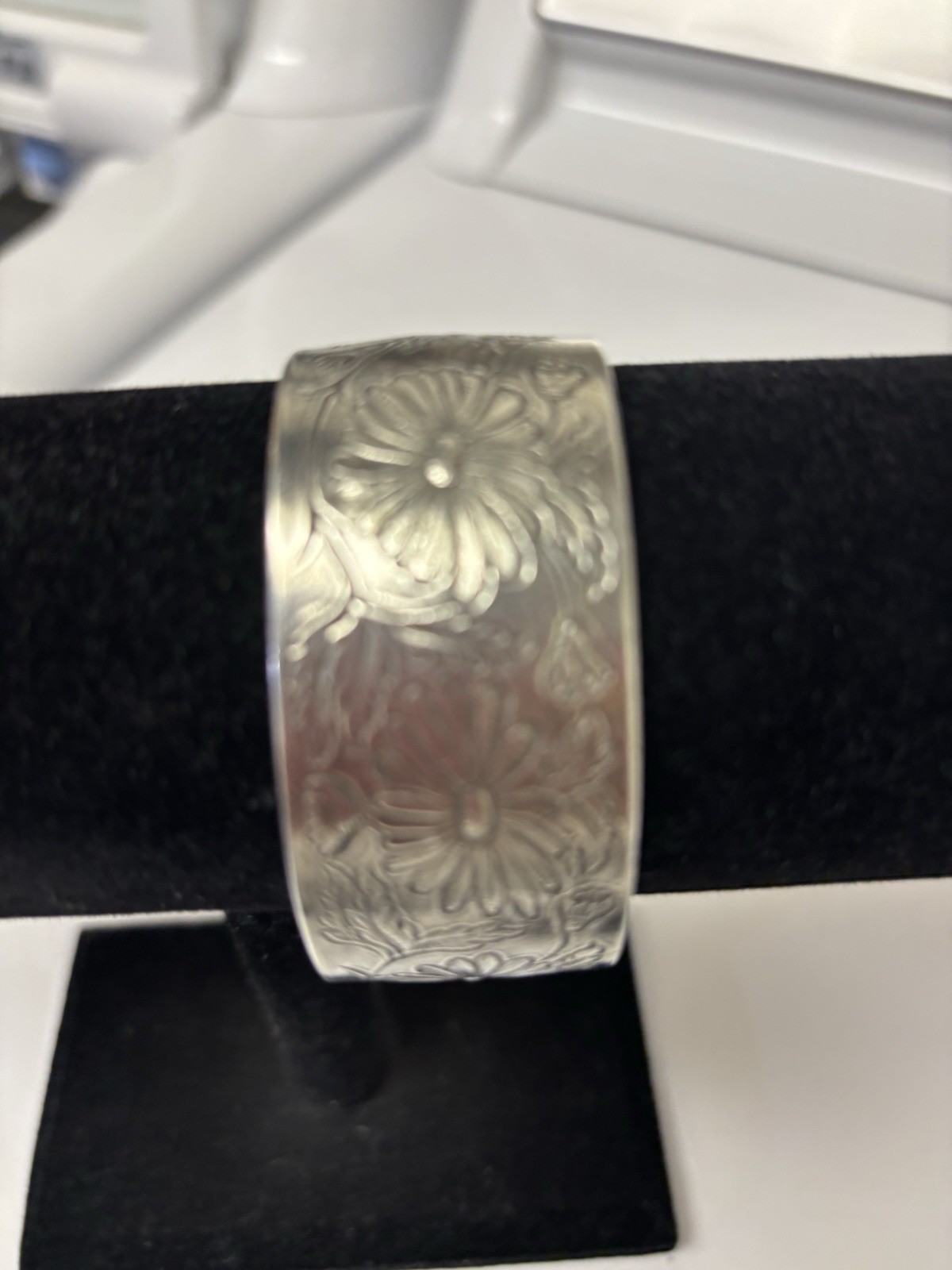 VTG Salisbury Pewter Cuff September Bracelet Flower Floral Engraved Hippie Boho