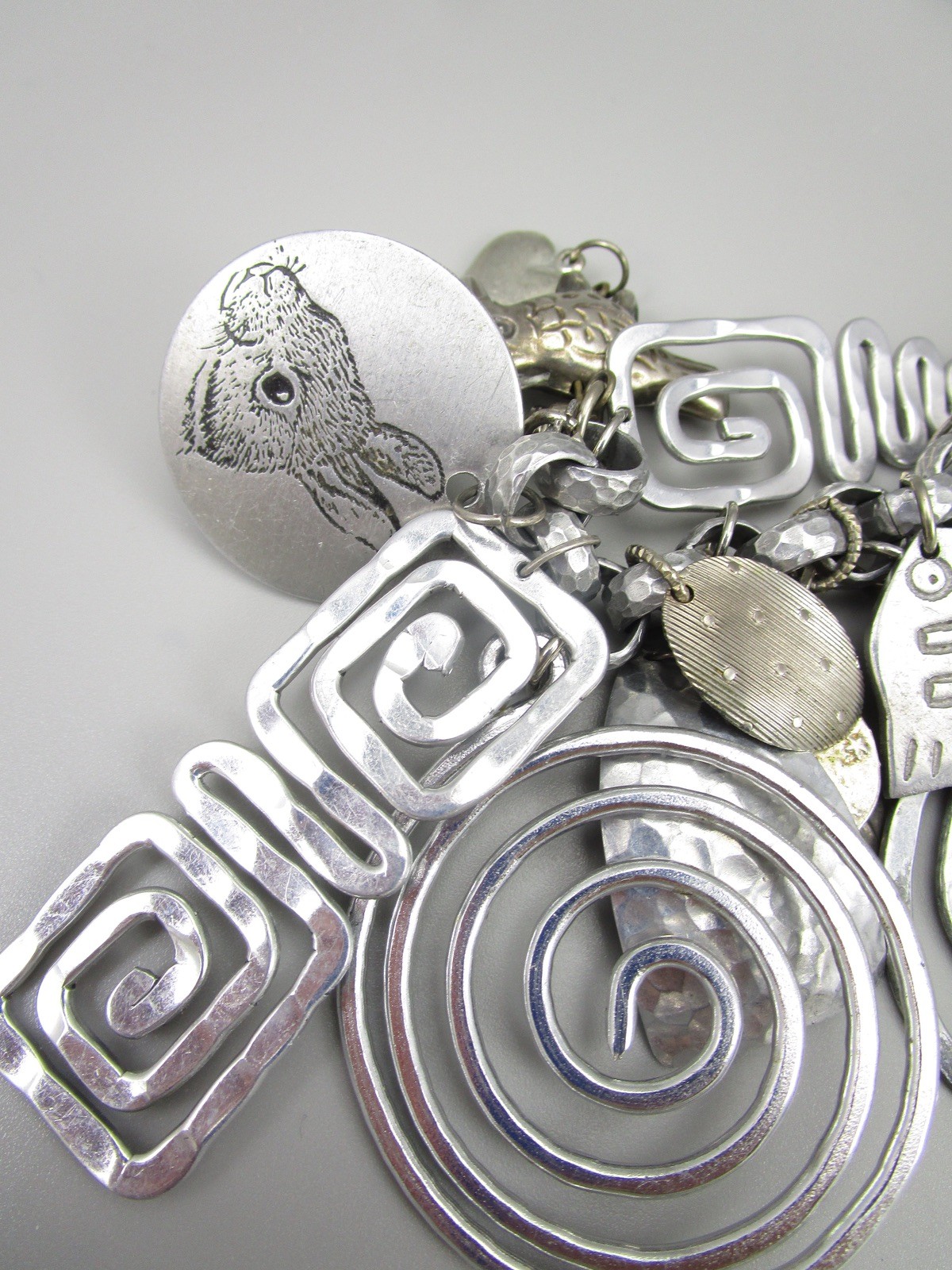 AMAZING 1980’S OVERSIZED ALUMINUM MIXED METAL CHUNKY CHARM BRACELET