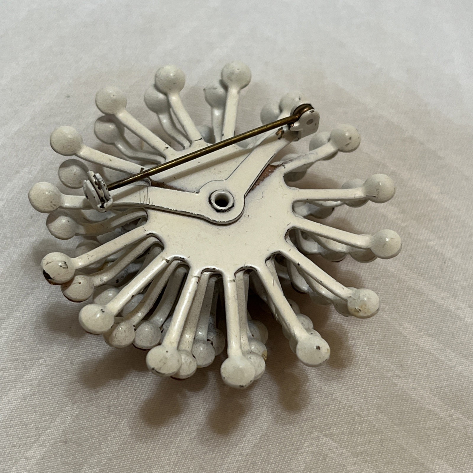 Vintage 3D Pinwheel Swirl Brooch Layered Pin Enameled White Metal With Red Beads