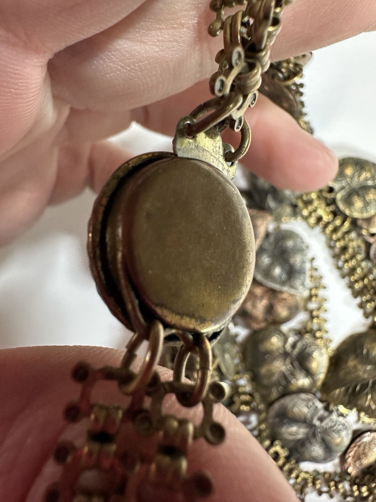 Vintage Necklace Realstic Leaf Pendant Fringe Book Chain Box Clasp