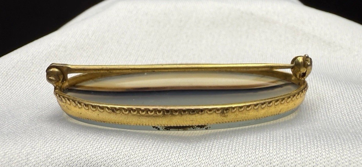 Brooch Pin Vintage Oval Banded Agate Gold Tone 4cm Long