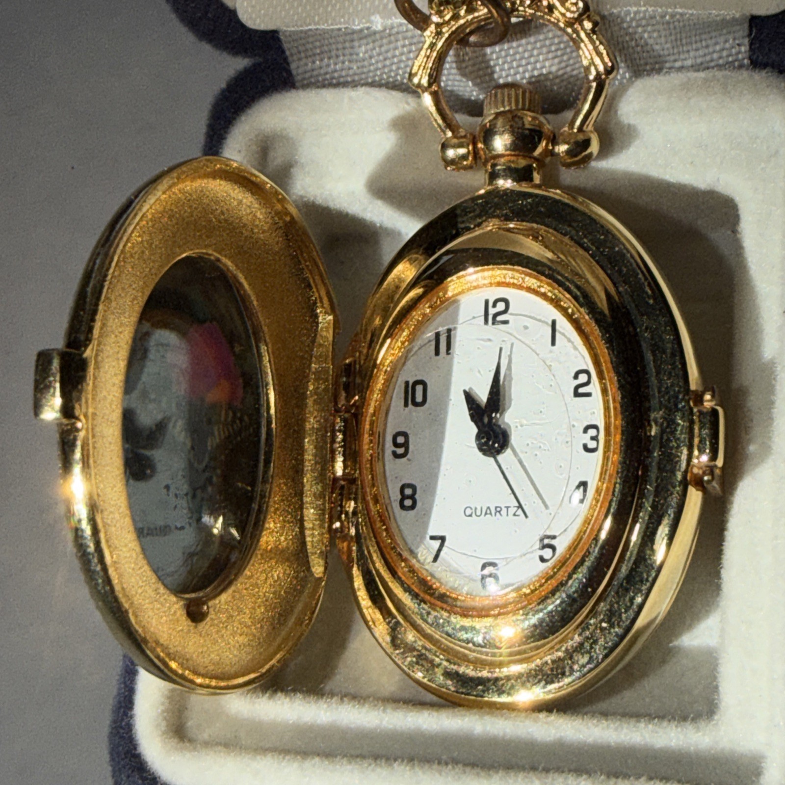 Vintage Quartz EtchedPocket Watch / Pendant Locket Gold Tone