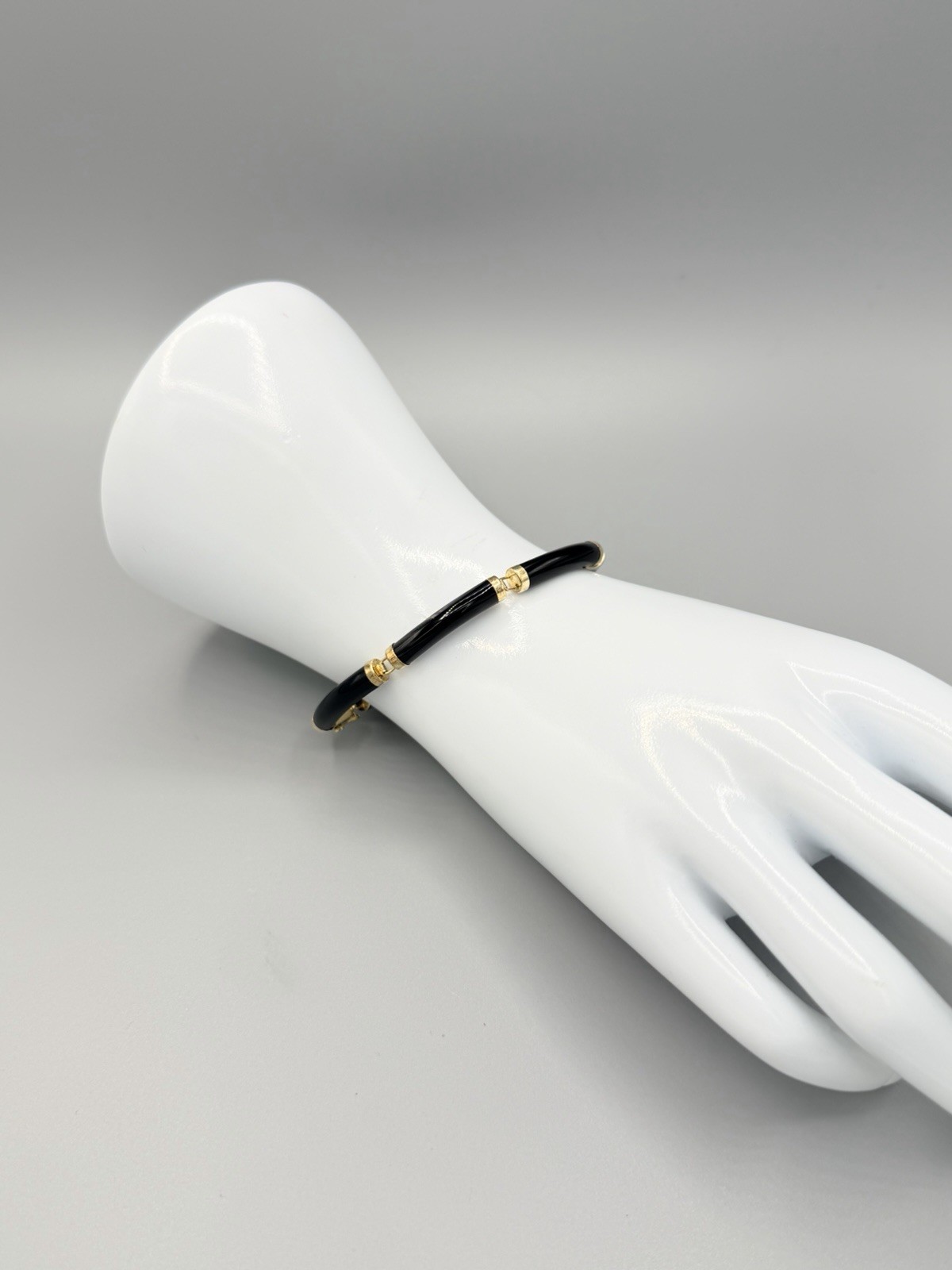 Vintage 14K Gold Black Onyx Bracelet Hong Kong