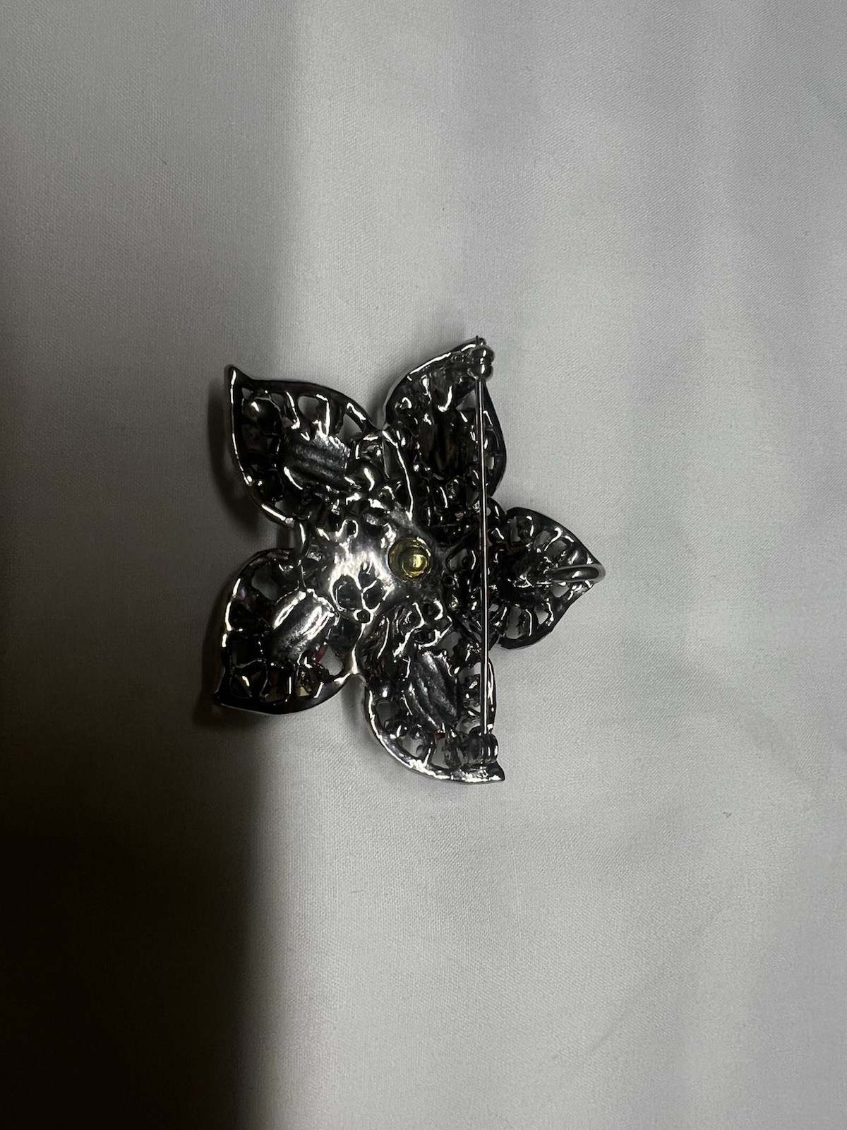 Blue Crystal Flower Brooch Pendant Silver Tone Rhinestone Vintage Style