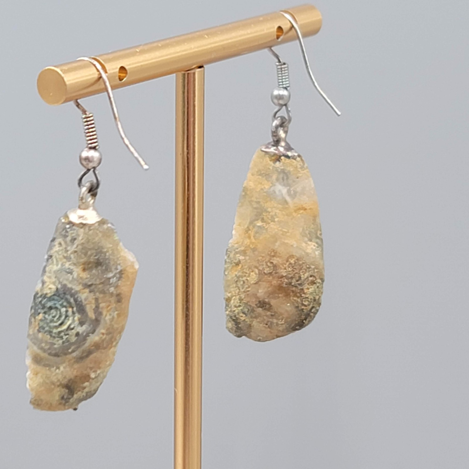 Vintage Raw Geode Stone Pierced Earrings Silver tone Dangle 1.25″