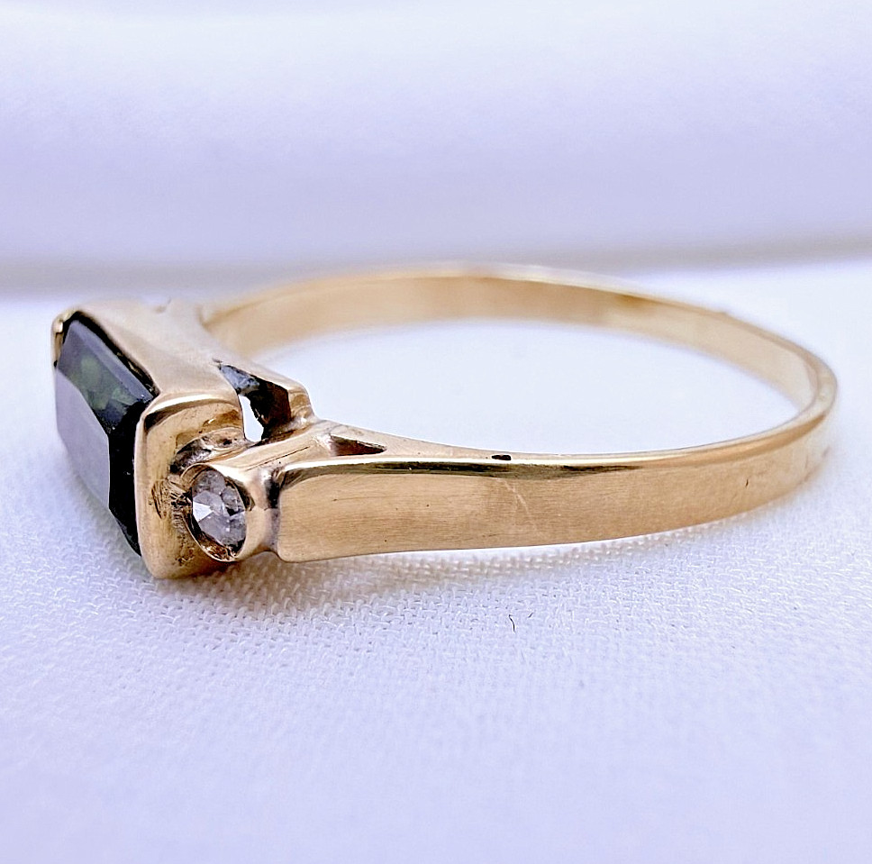 Vintage 18ct Gold Green Tourmaline & Diamond Ring Natural Hallmarked Size 7.5