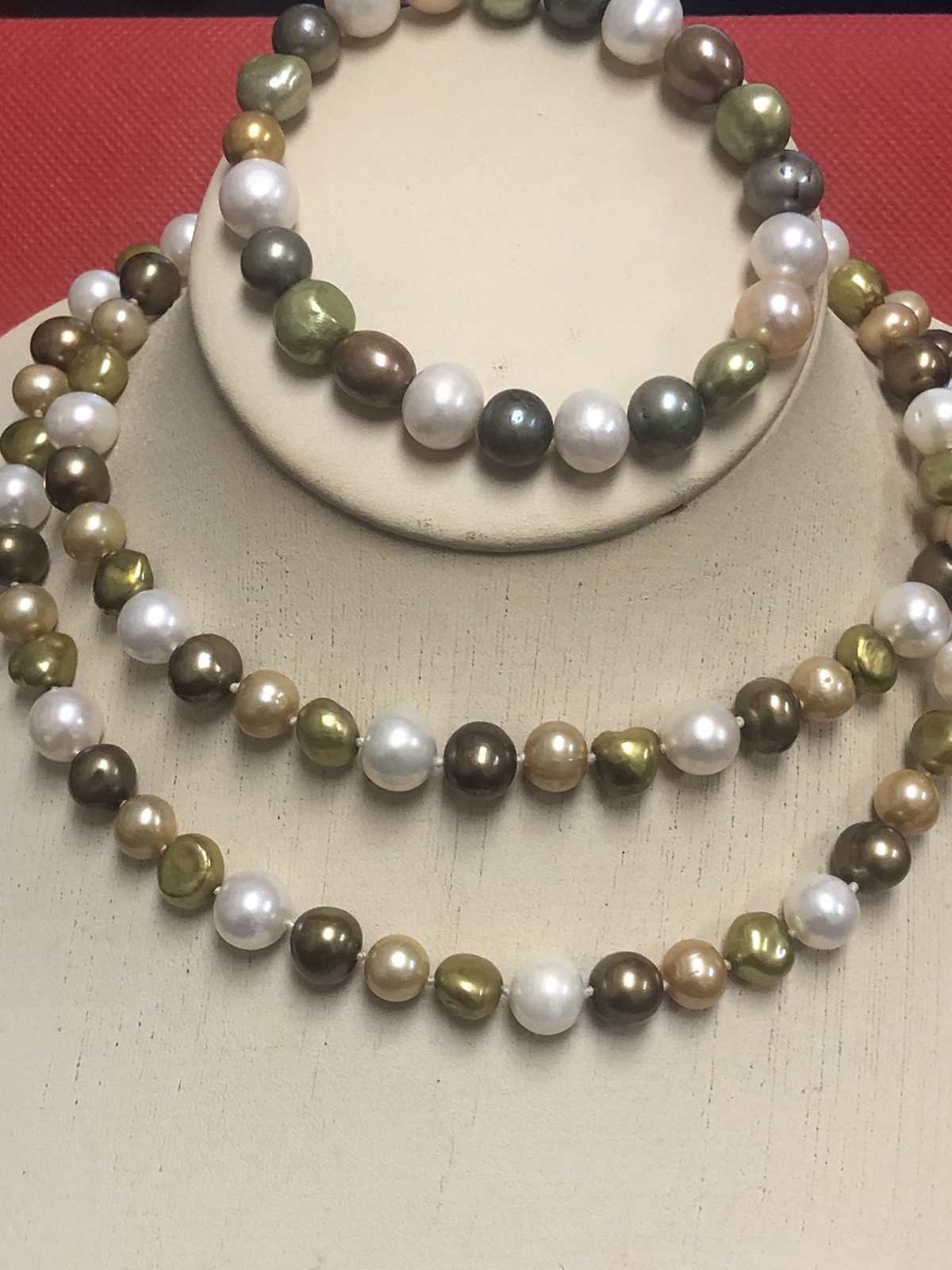 VTG MULTICOLORED FRESH WATER CULTURED SINGLE STRAND NECKLACE & STRETCH BRACELET