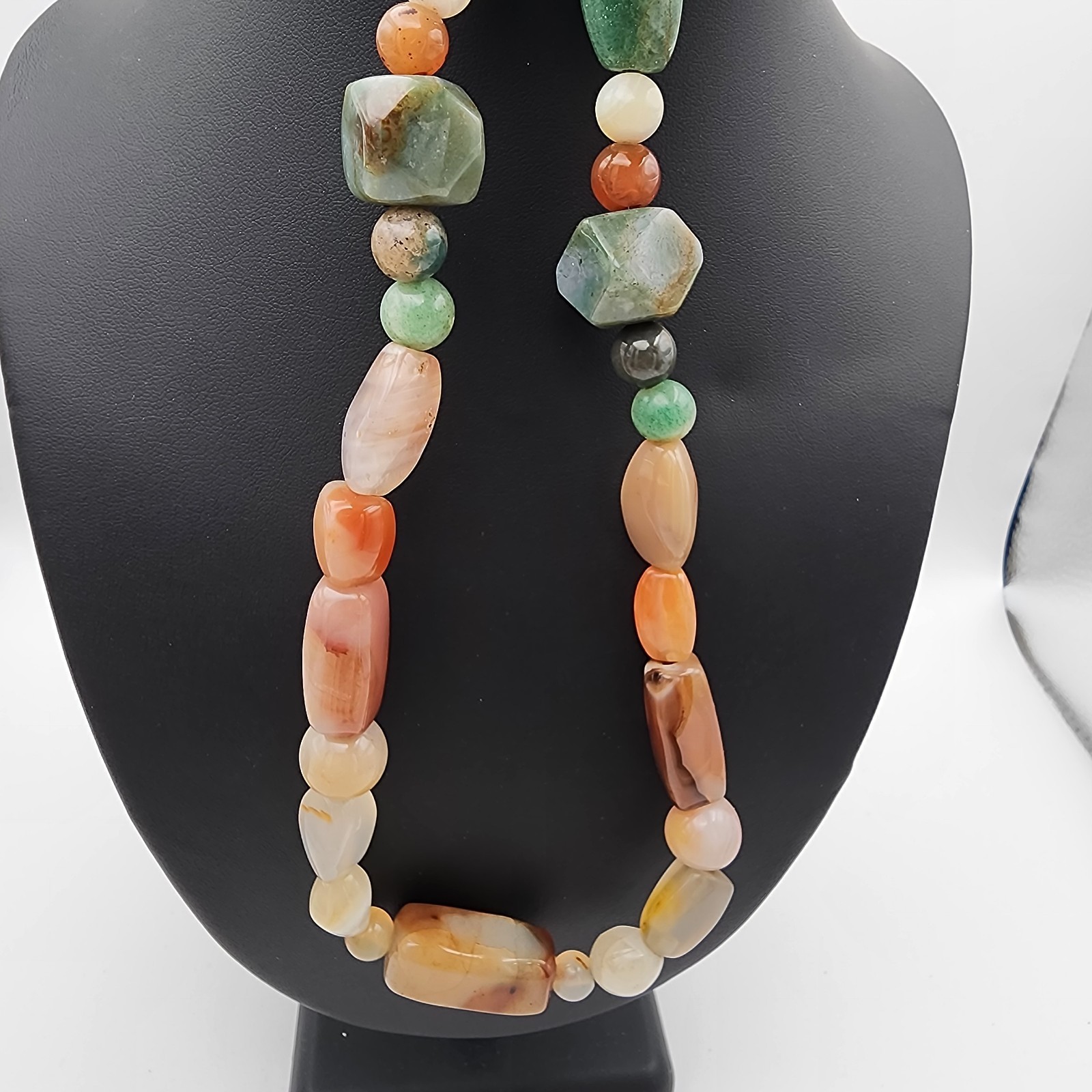 VTG Natural Stone Chunky Beaded Statement Necklace Women’s Earth Tones Boho GUC