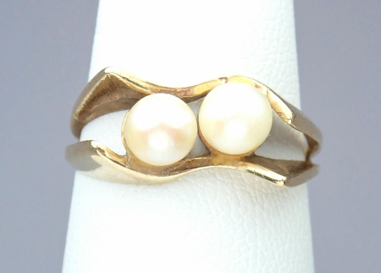 Beautiful Vintage 1970s Modernist Solid 9K Gold Pearl Waves Ring 1976 Size 5.75