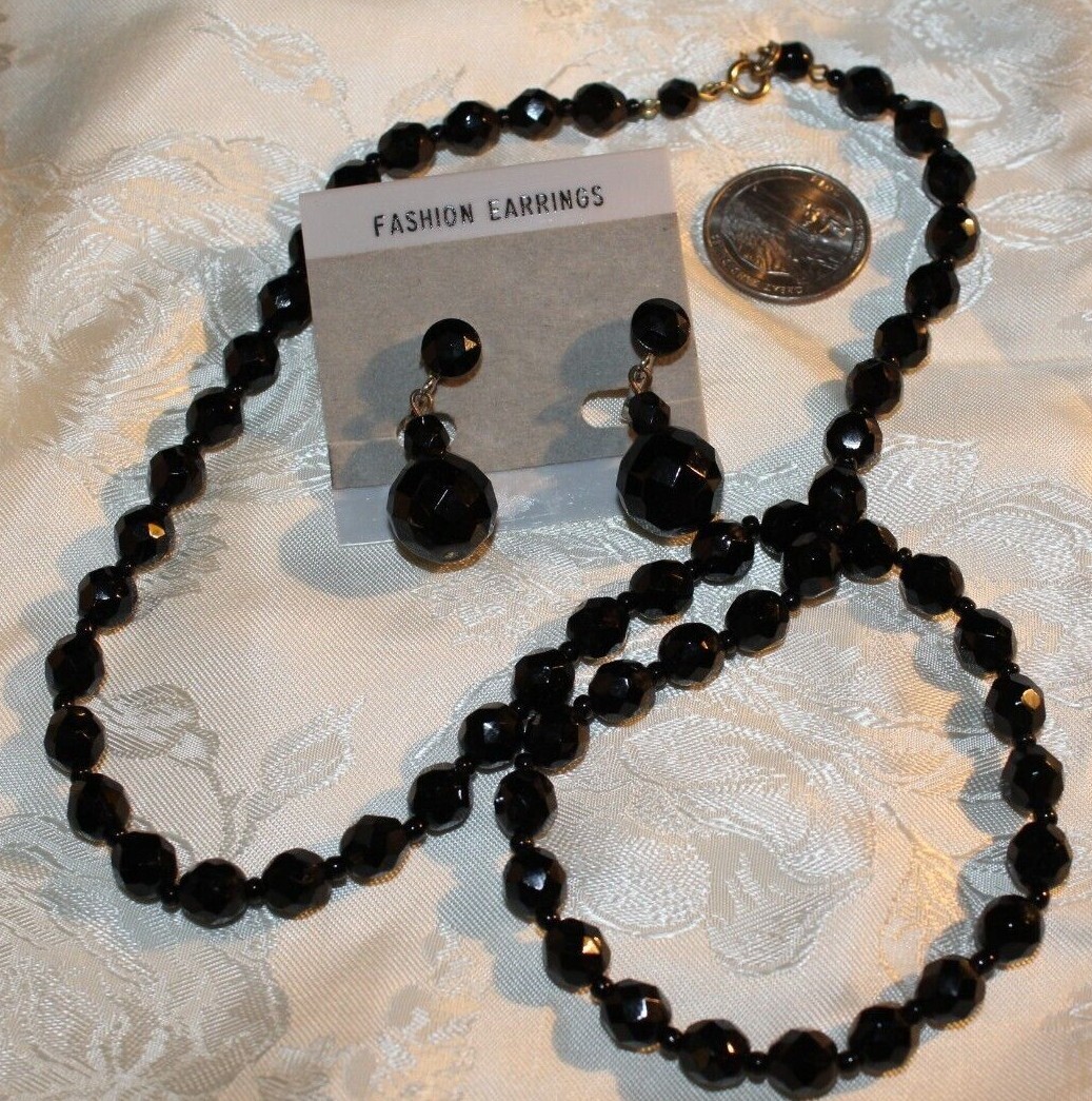 VINTAGE BLACK FACETED GLASS NECKLACE+ DANGLE CLIP GLASS EARRINGS LOVELY SET