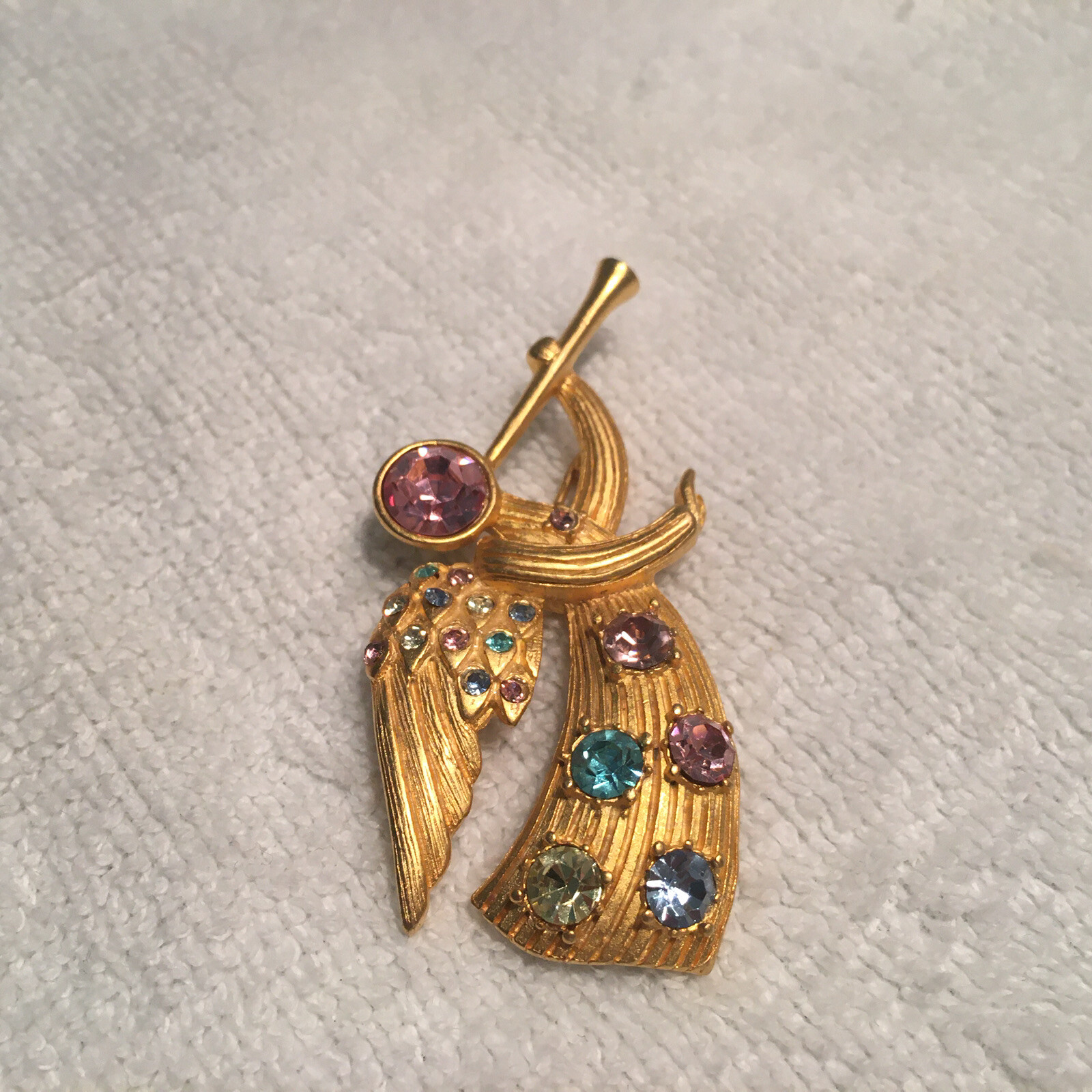 Lovvely Slver Starr Vintage Gold Tone Angel Blowing Horn With Rhinestones