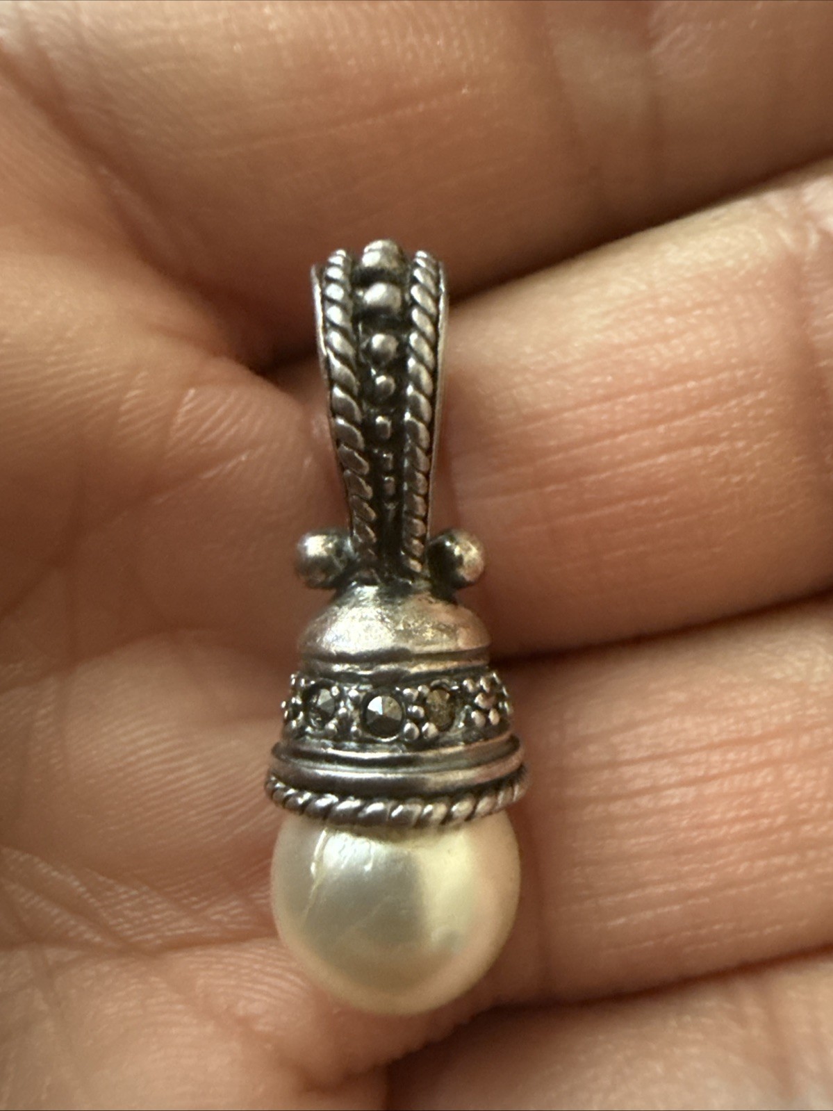 Vintage 925 Silver Art Deco Style Pearl Round Scrolled Pendant