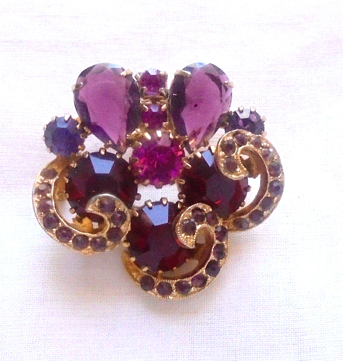 Vintage Purple Fuchsia Red Rhinestone Flower & Swirl Gold Tone Pin Brooch As-Is