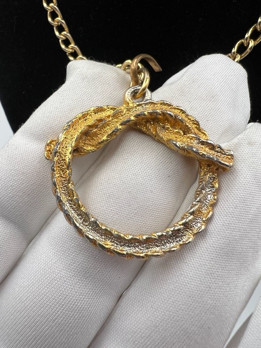 Vintage Gold Tone Rope Knot Pendant Necklace