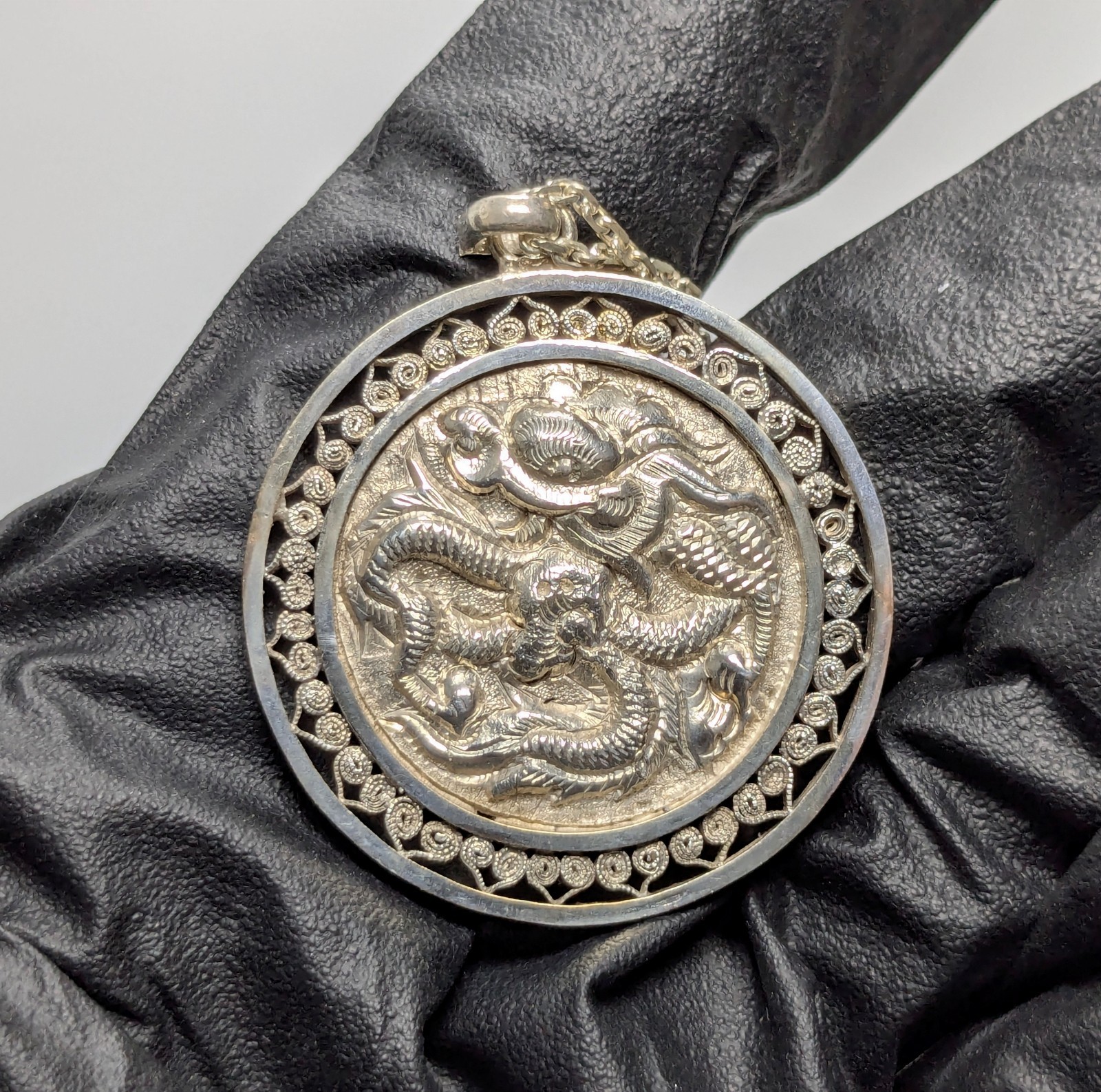 Vintage Antique Chinese 900 Silver Dragon Filigree Pendant Necklace Happiness