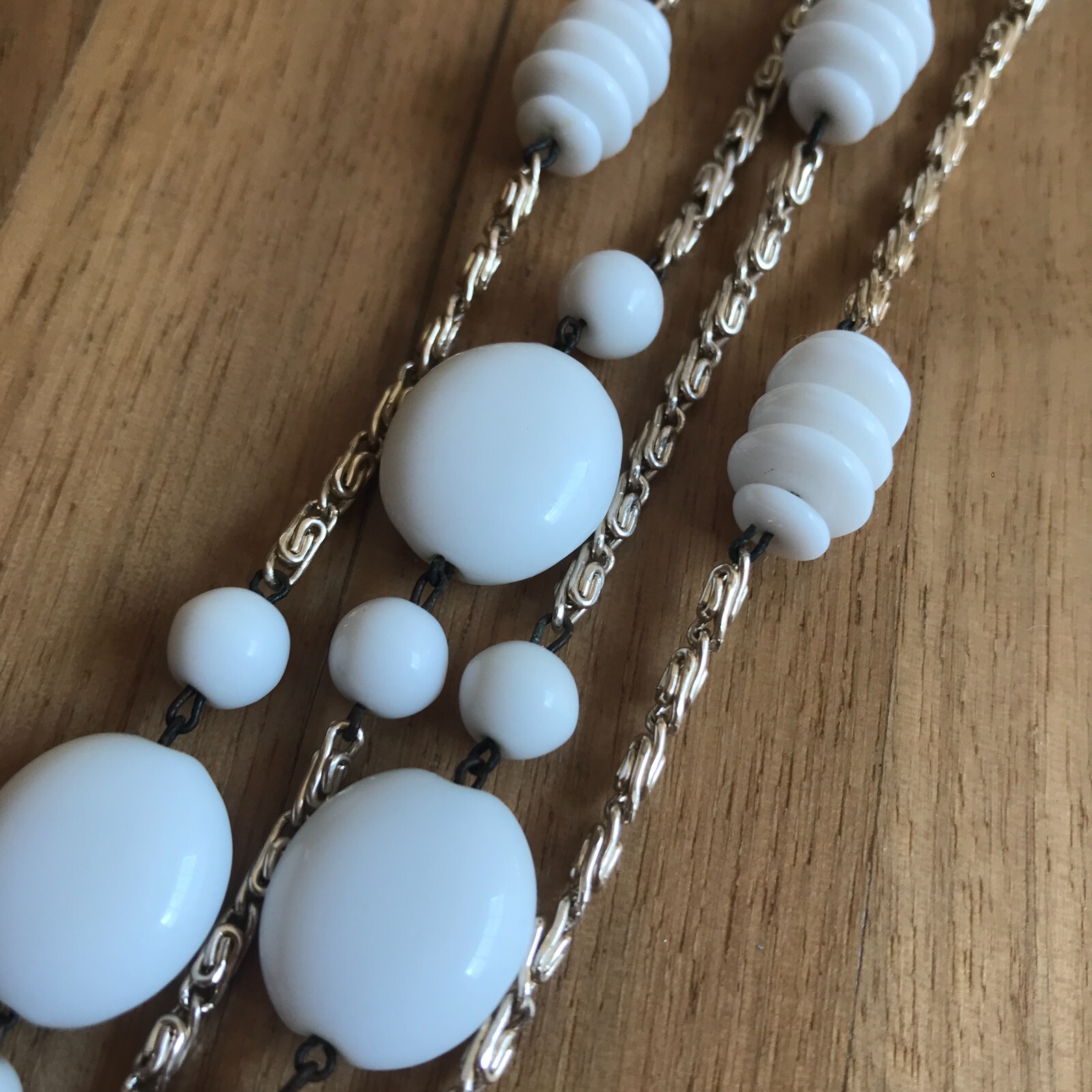 Vintage Gold Necklace White Beads – Retro 60s 70s 80s – 54 Inches Long