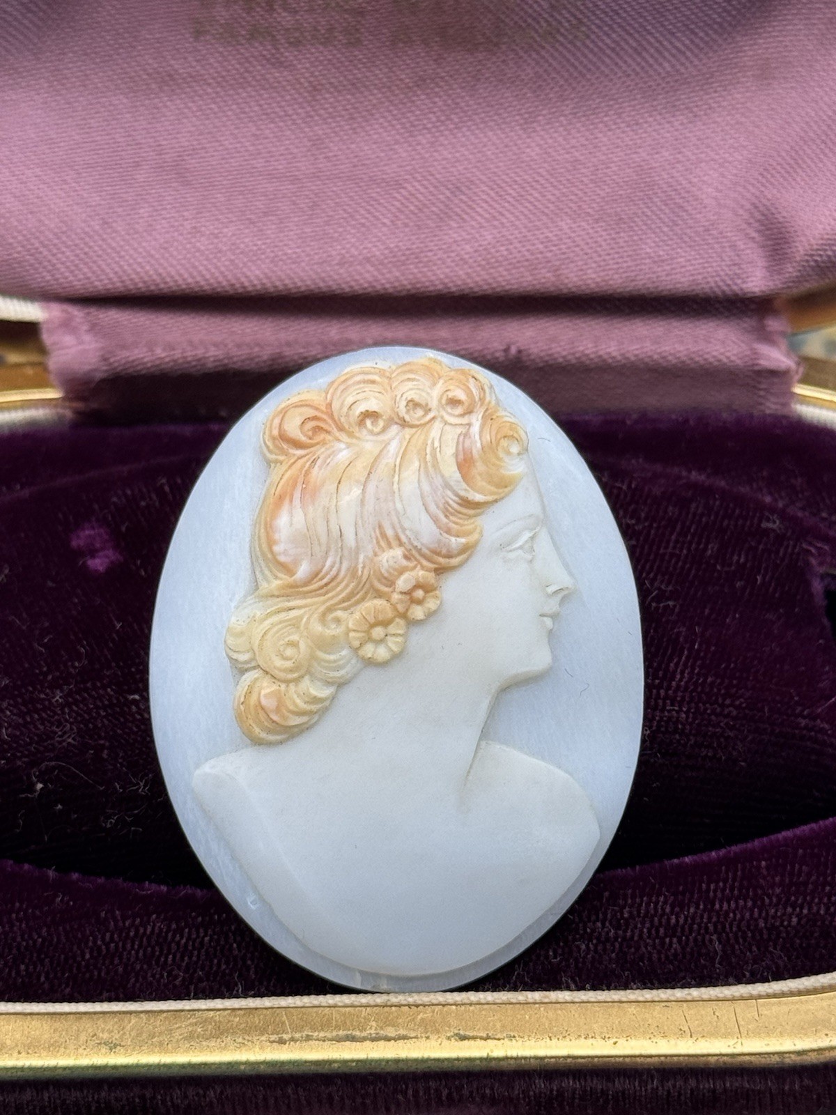 Unmounted Cameo Right Facing Two Tone Hand Carved ANTIQUE Circa 2”