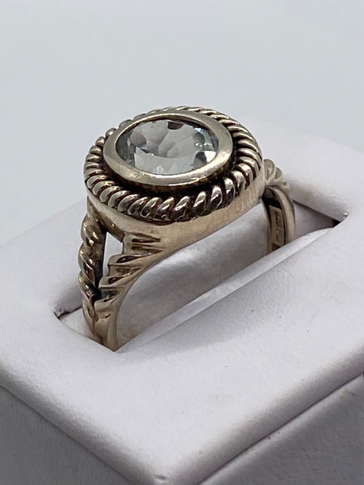 Stately Lt Green Peridot or Quartz Right Hand Ring, Sterling Silver