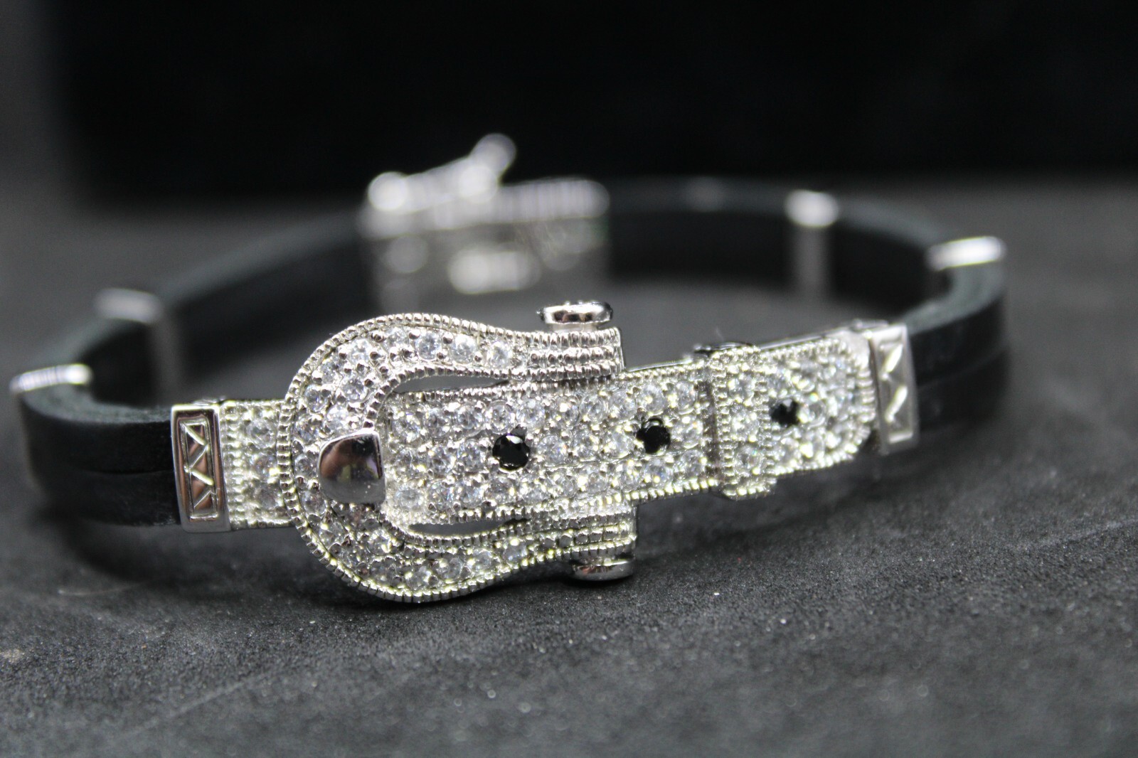 VINTAGE CHINA RP HORSESHOE CRYSTAL RHINESTONE LEATHER BRACELET 7 1/2″