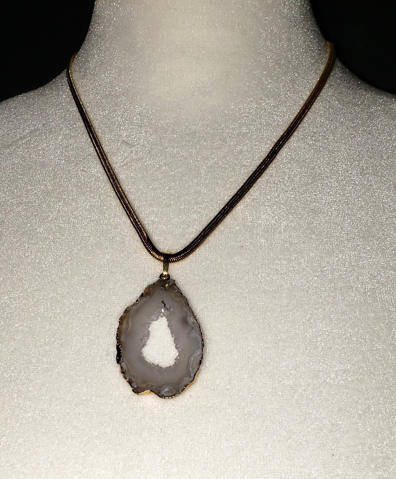 Vintage Gold Agate Geode Slice Druzy Pendant Snake Chain Necklace 20″